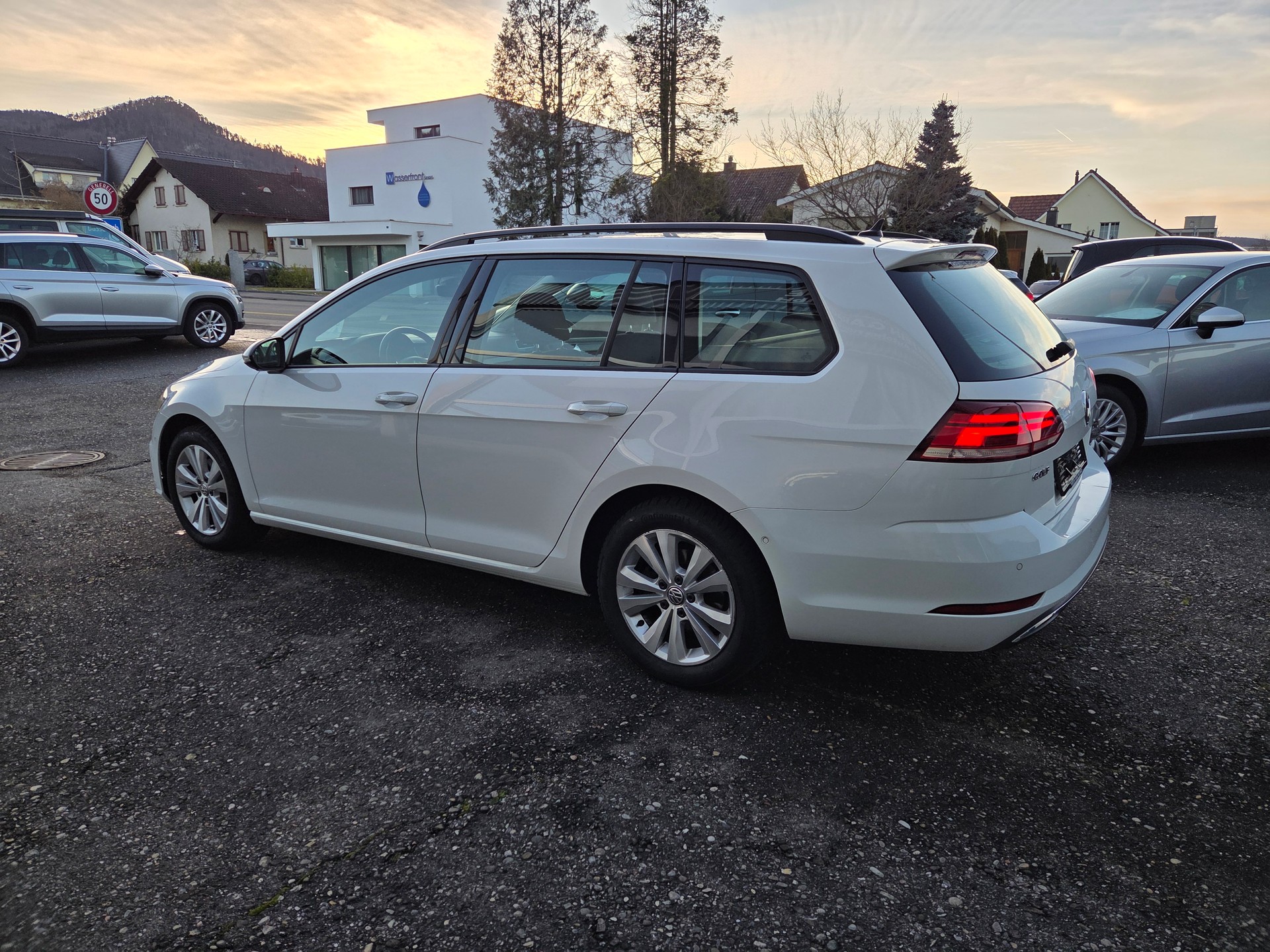 VW Golf Variant 1.5 TSI EVO Comfortline DSG-image-4