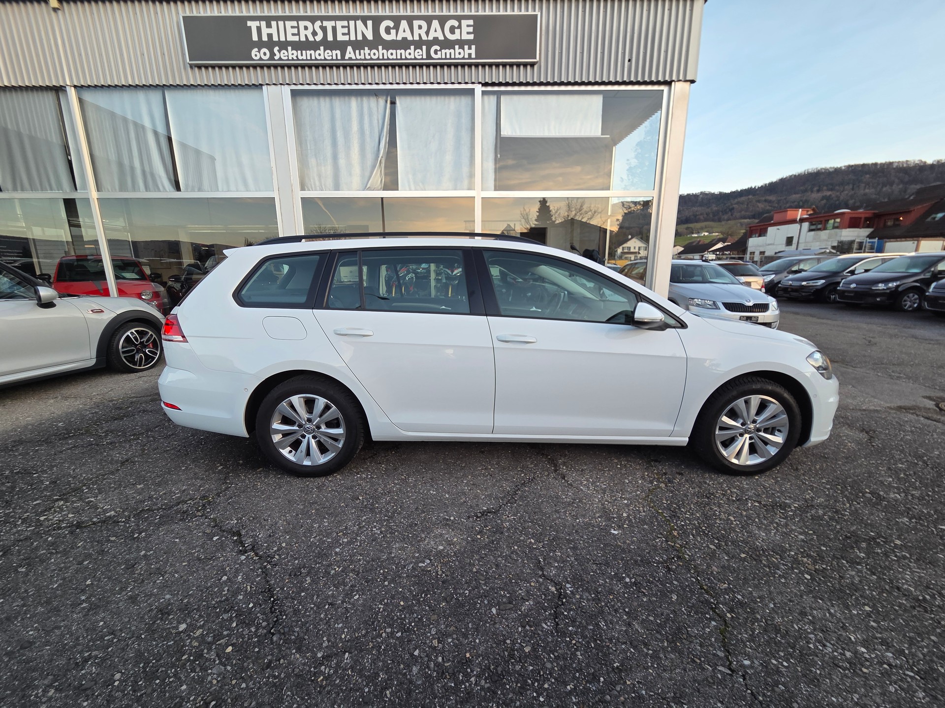VW Golf Variant 1.5 TSI EVO Comfortline DSG-image-8