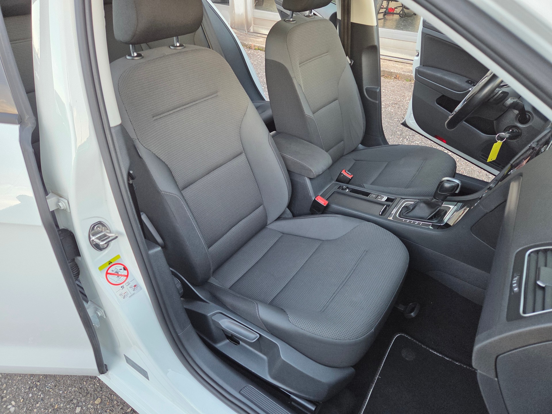 VW Golf Variant 1.5 TSI EVO Comfortline DSG-image-11