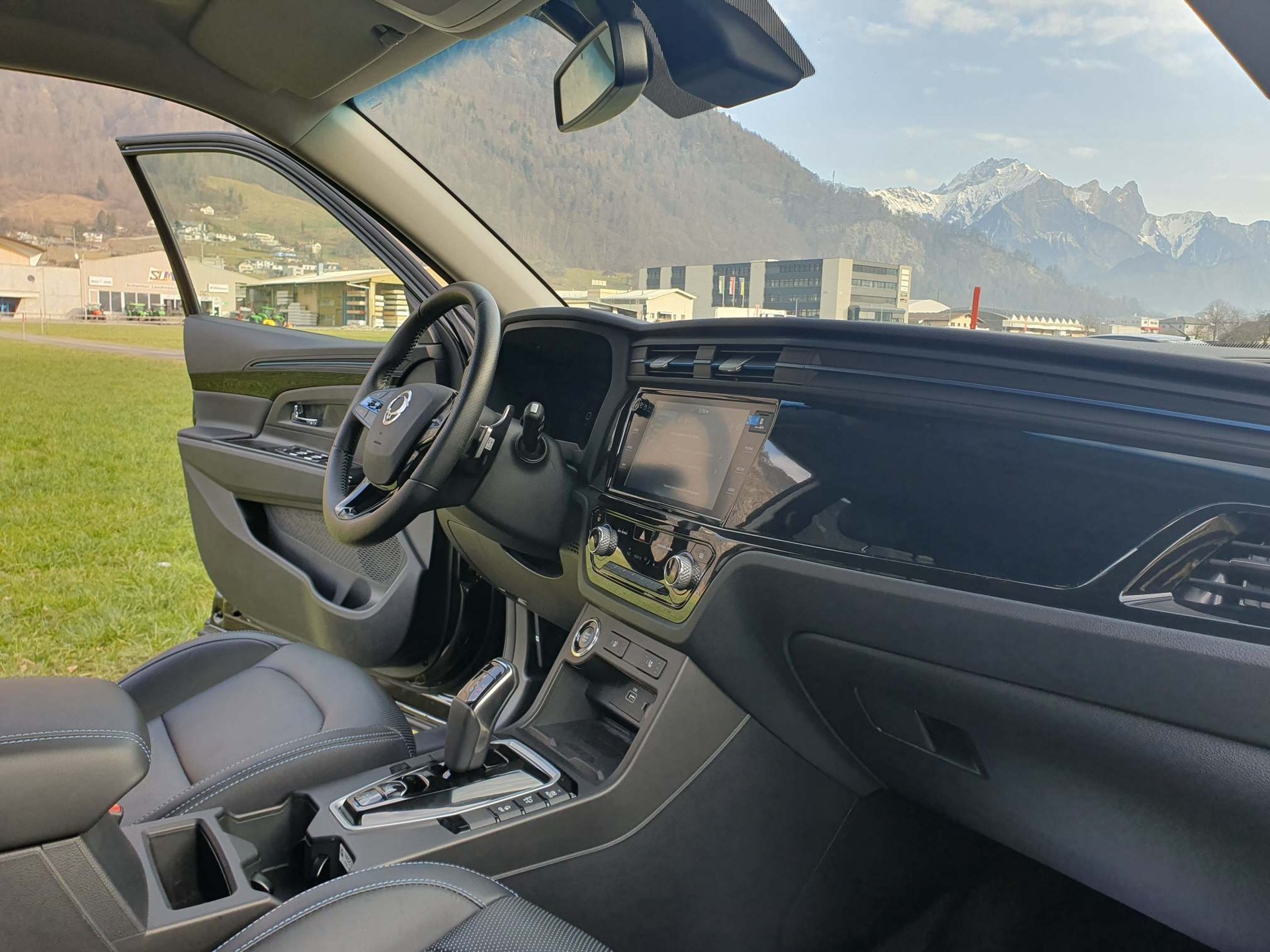 KGM-SsangYong E-Korando Titanium 100% Elektro-image-10