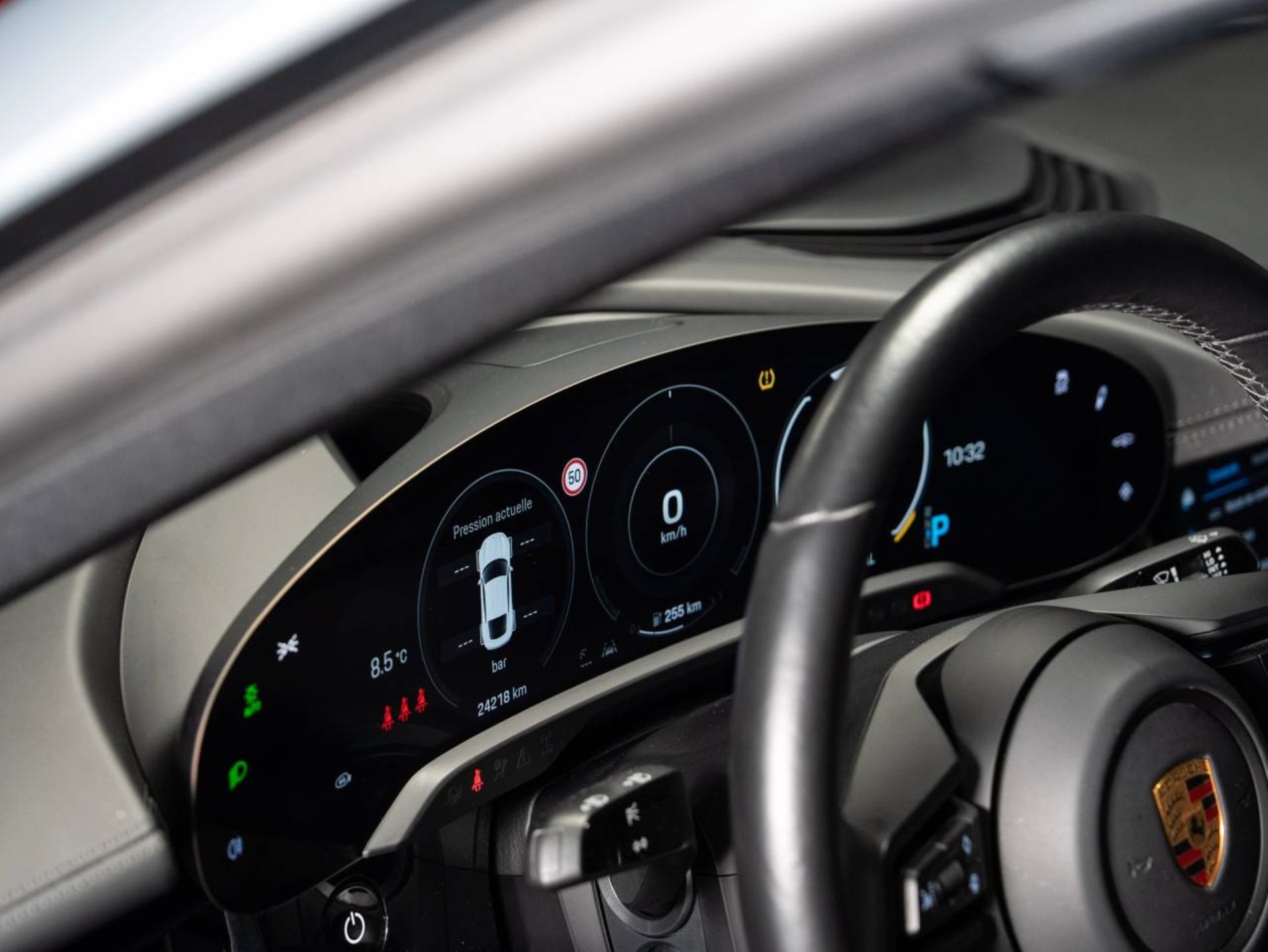 PORSCHE Taycan 4S-image-15