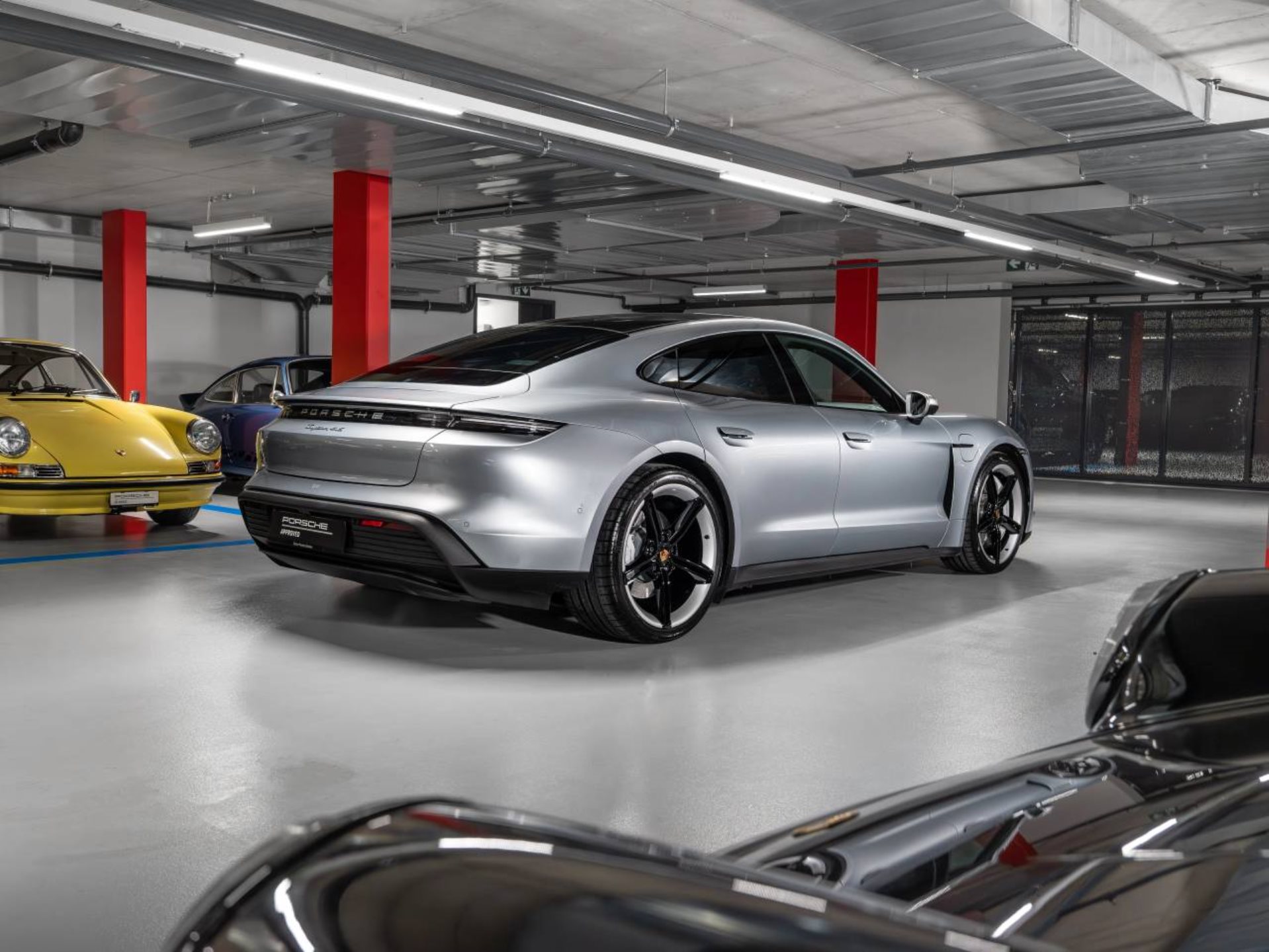 PORSCHE Taycan 4S-image-7