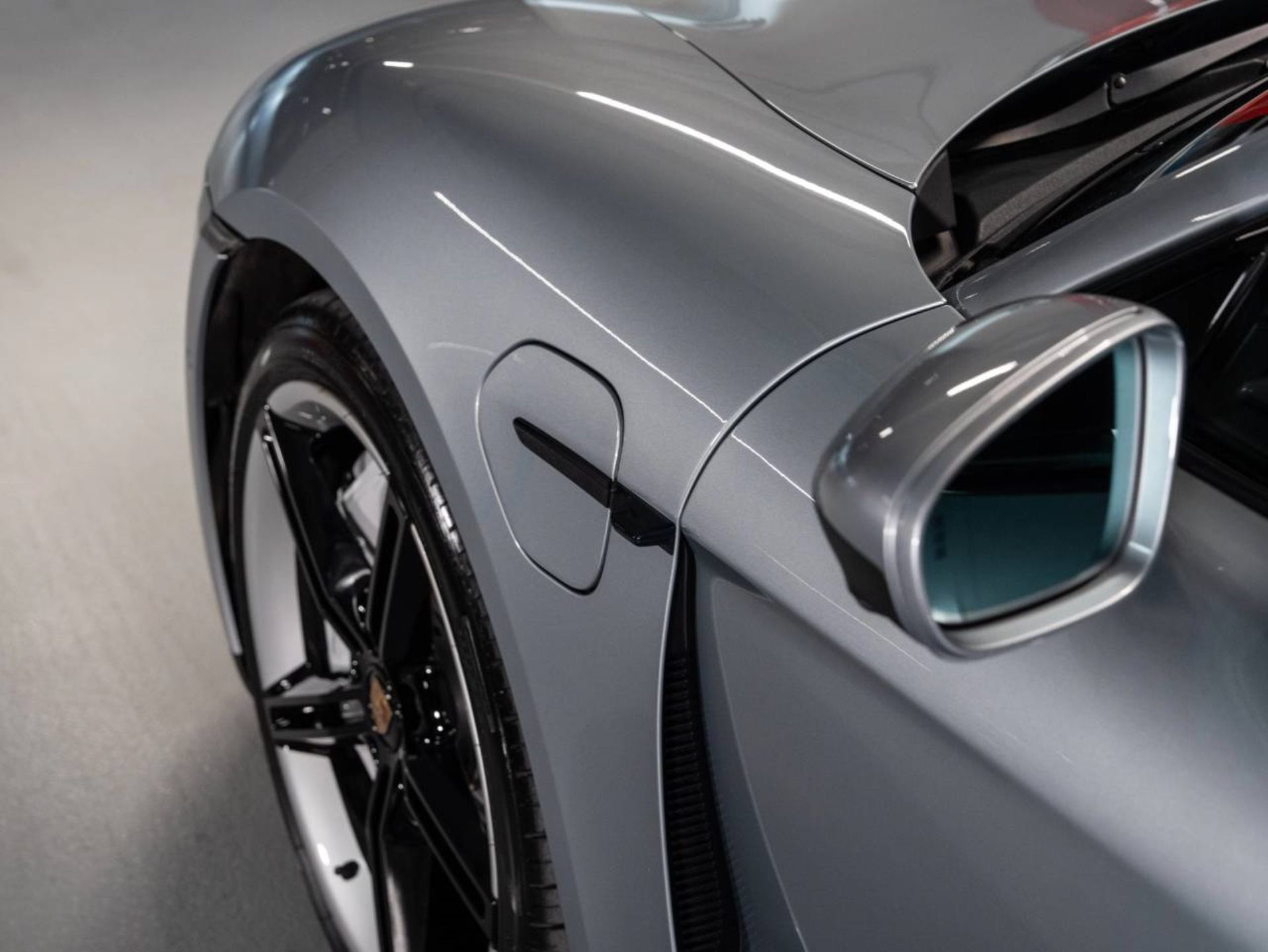 PORSCHE Taycan 4S-image-19