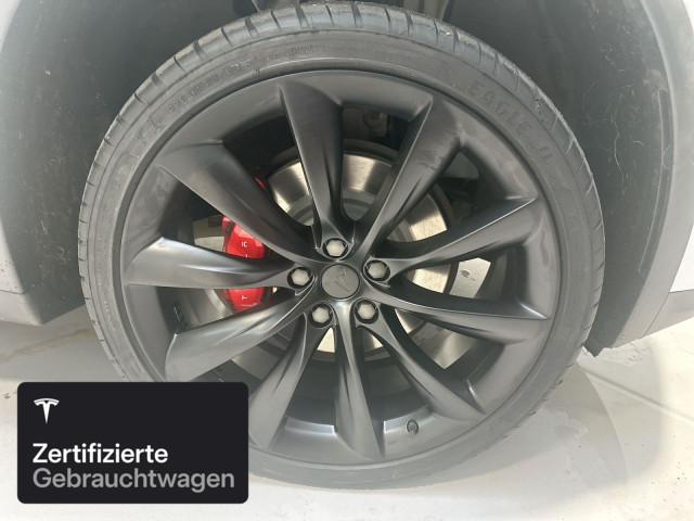 TESLA Model X Performance-image-16