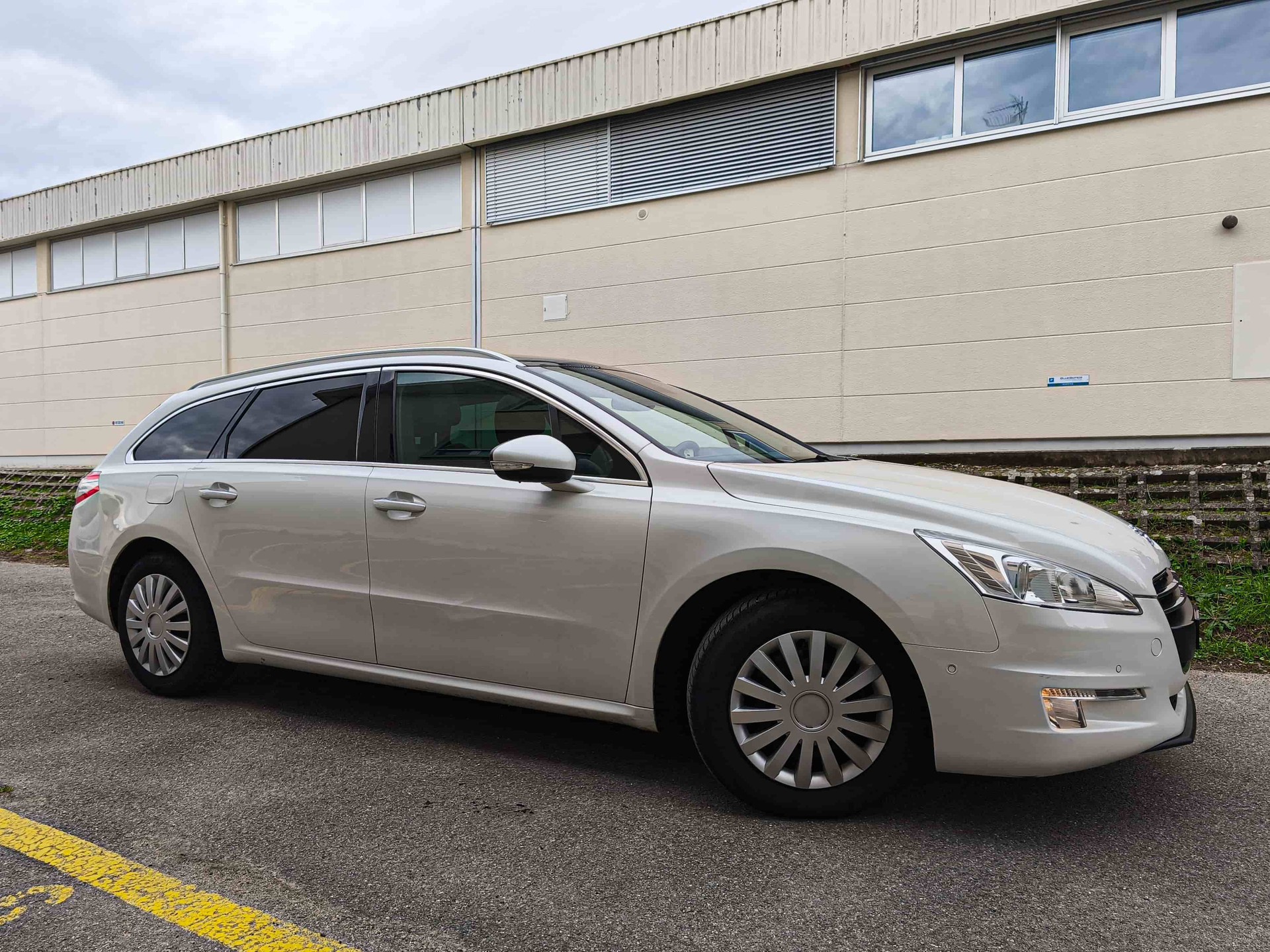 PEUGEOT 508 SW 1.6 16V T Business-image-14