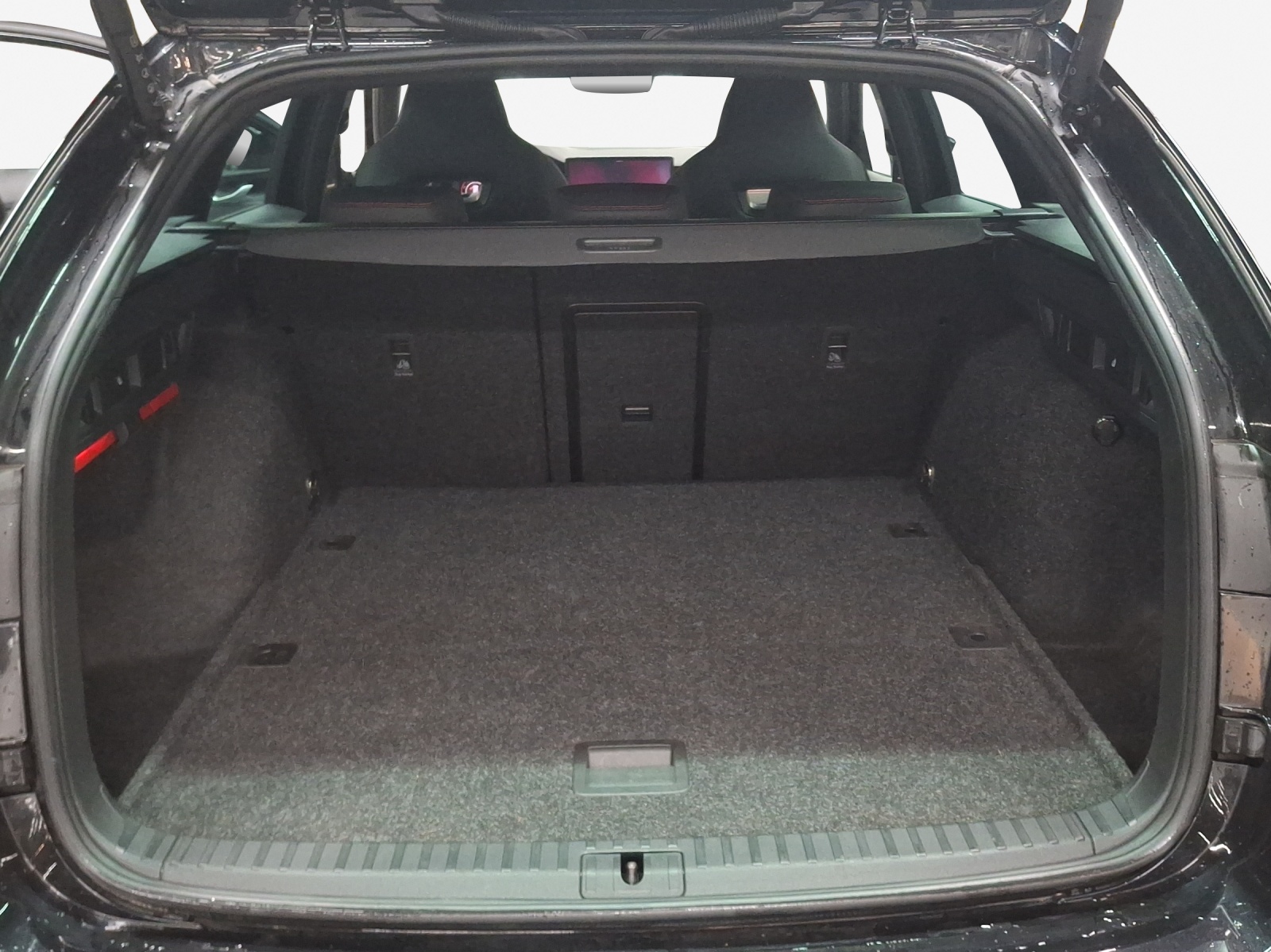 SKODA Octavia Combi 2.0 TSI DSG RS-image-12