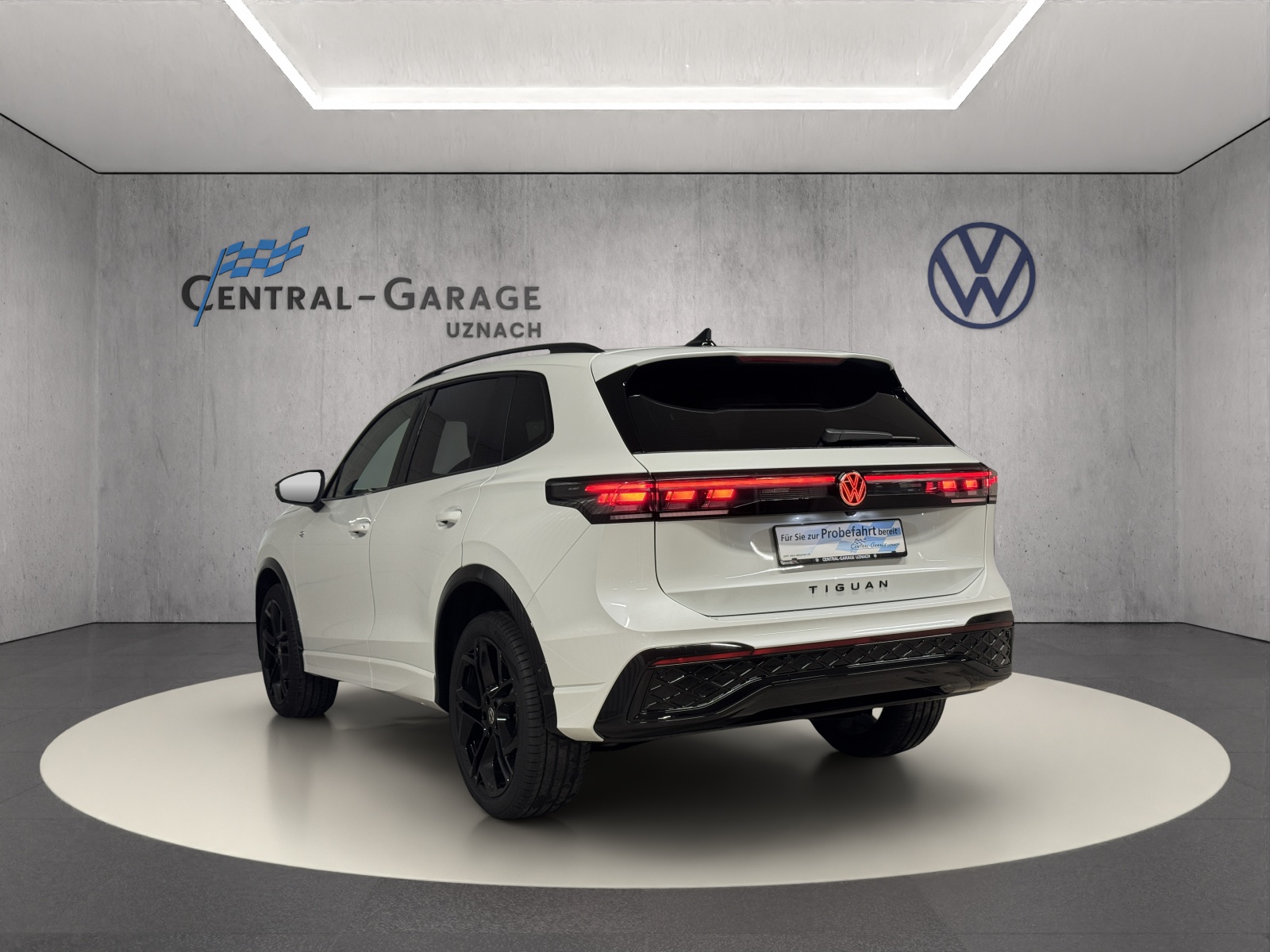 VW Tiguan 2.0 TDI SCR R-Line United 4Motion DSG-image-2