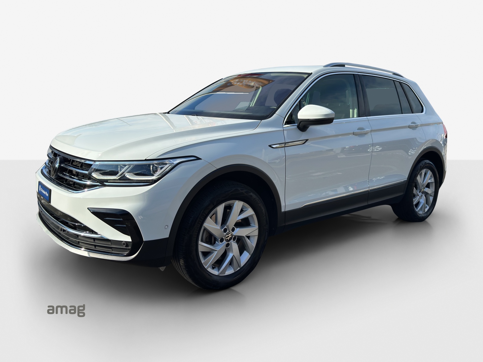 VW Tiguan 2.0 TDI SCR Elegance 4Motion DSG-image-1