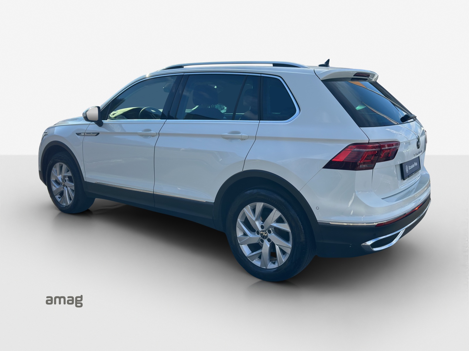 VW Tiguan 2.0 TDI SCR Elegance 4Motion DSG-image-3