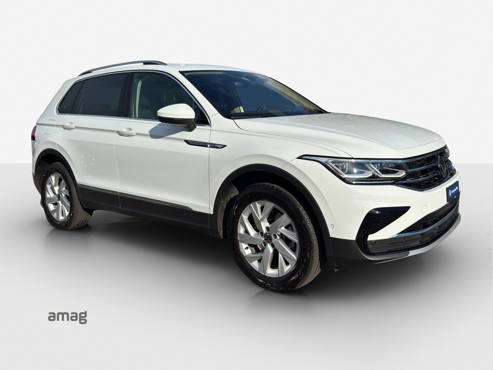 VW Tiguan 2.0 TDI SCR Elegance 4Motion DSG-image-6