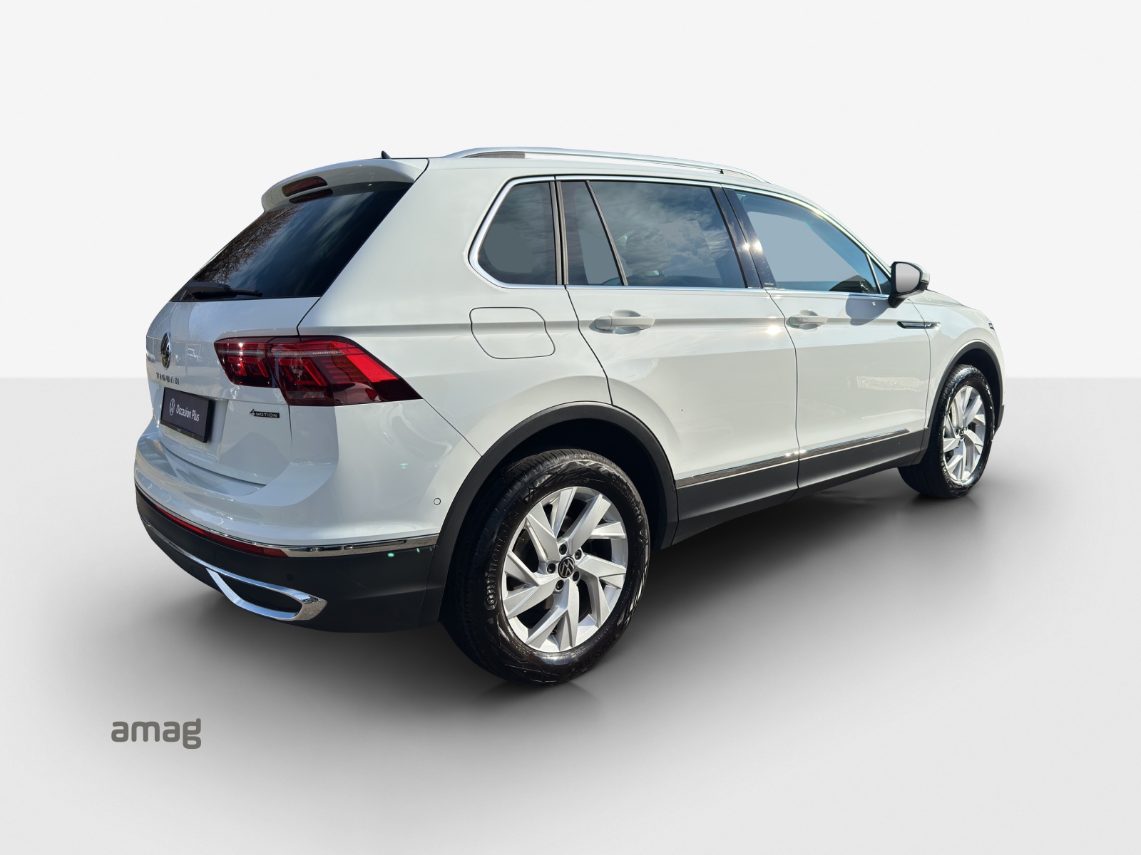 VW Tiguan 2.0 TDI SCR Elegance 4Motion DSG-image-5