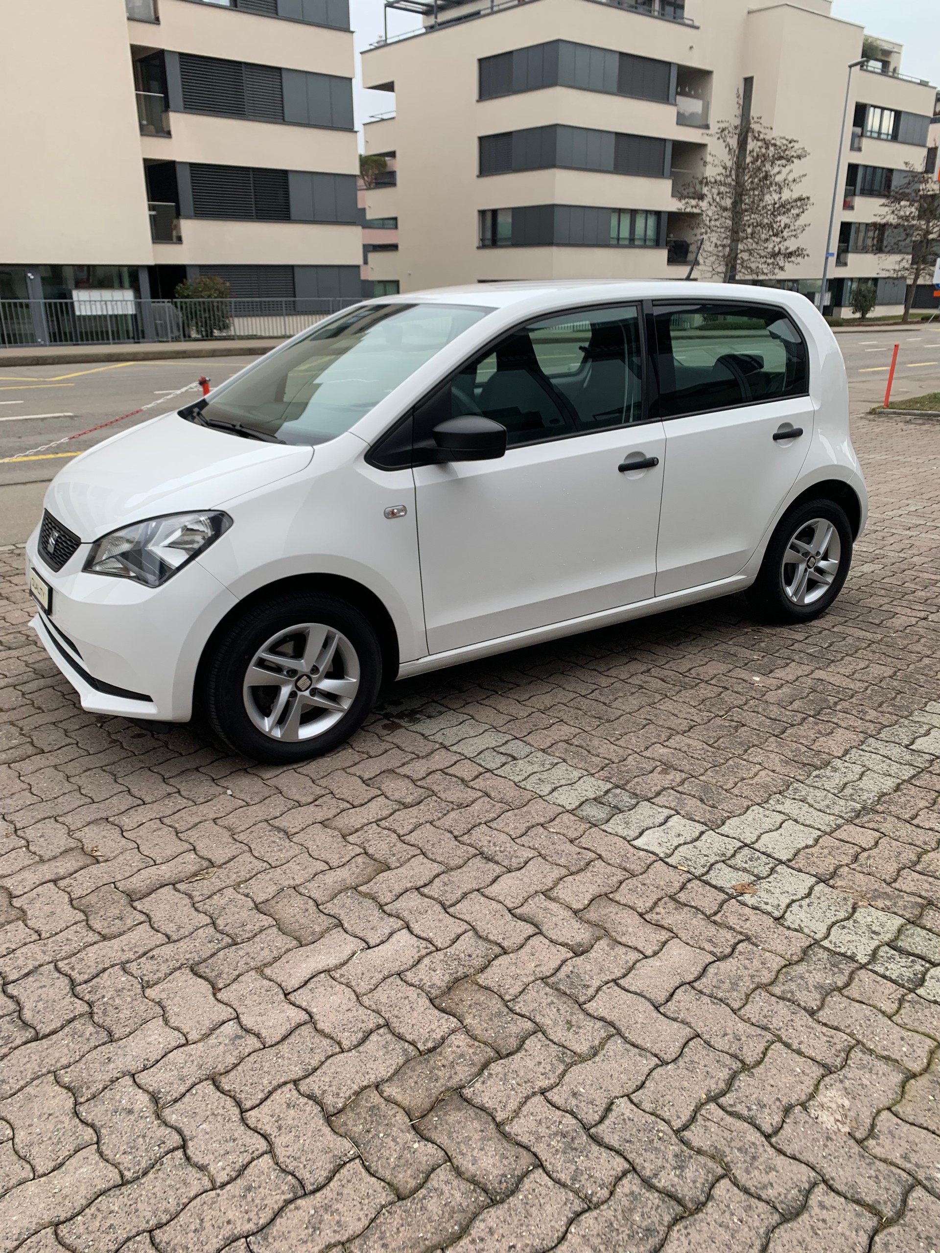 SEAT Mii 1.0 Style Viva-image-9