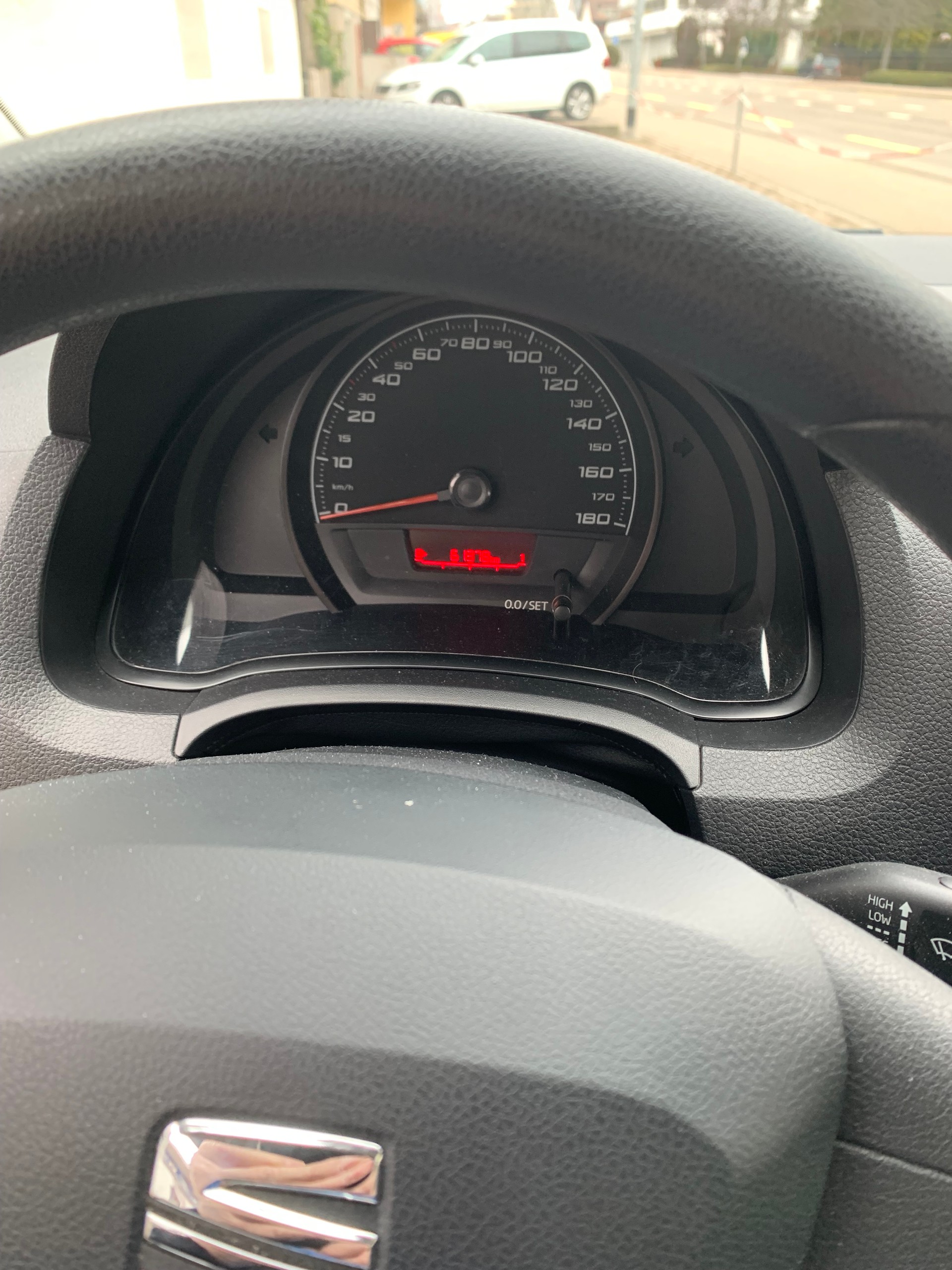 SEAT Mii 1.0 Style Viva-image-6