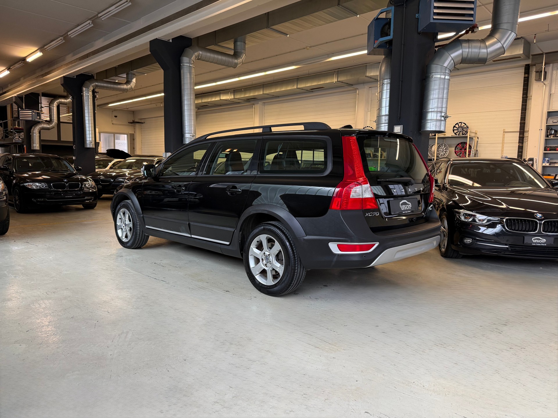 VOLVO XC70 D5 Kinetic-image-5