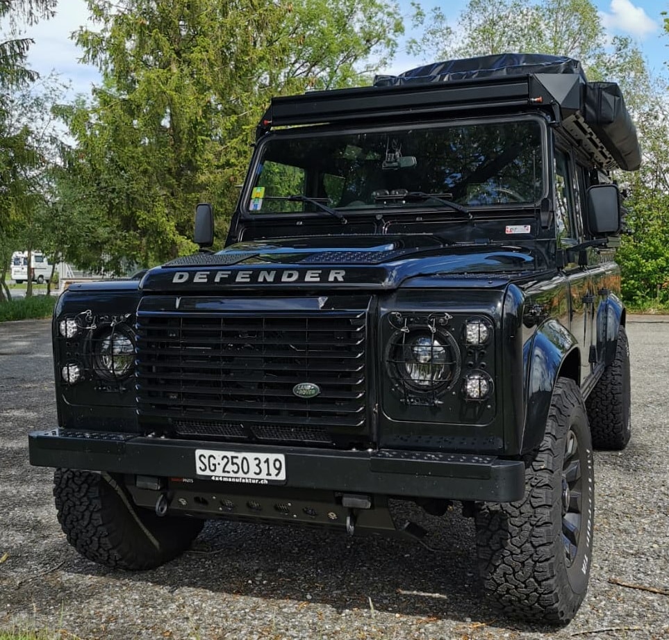LAND ROVER Defender 110 2.2 TD4 Station Wagon Legend-image-1