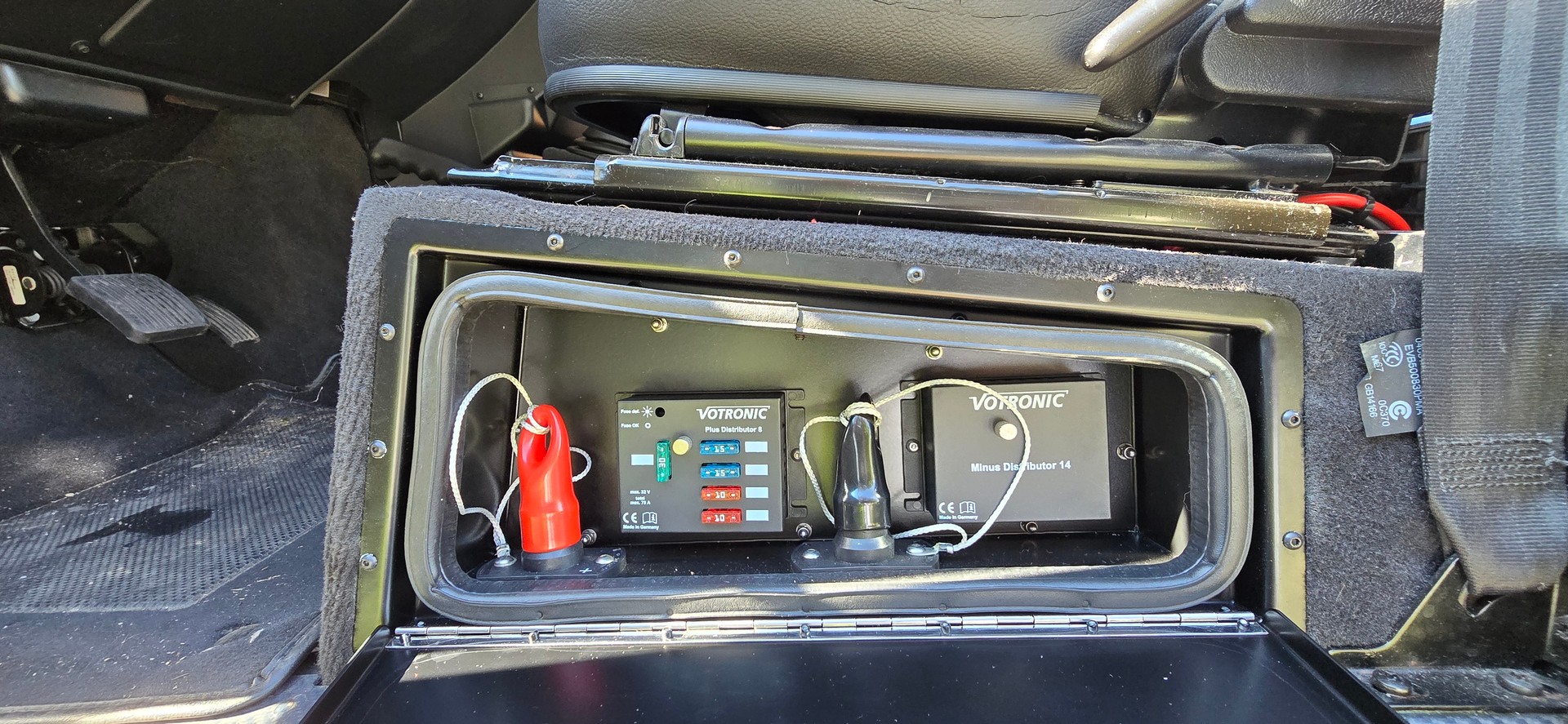 LAND ROVER Defender 110 2.2 TD4 Station Wagon Legend-image-3