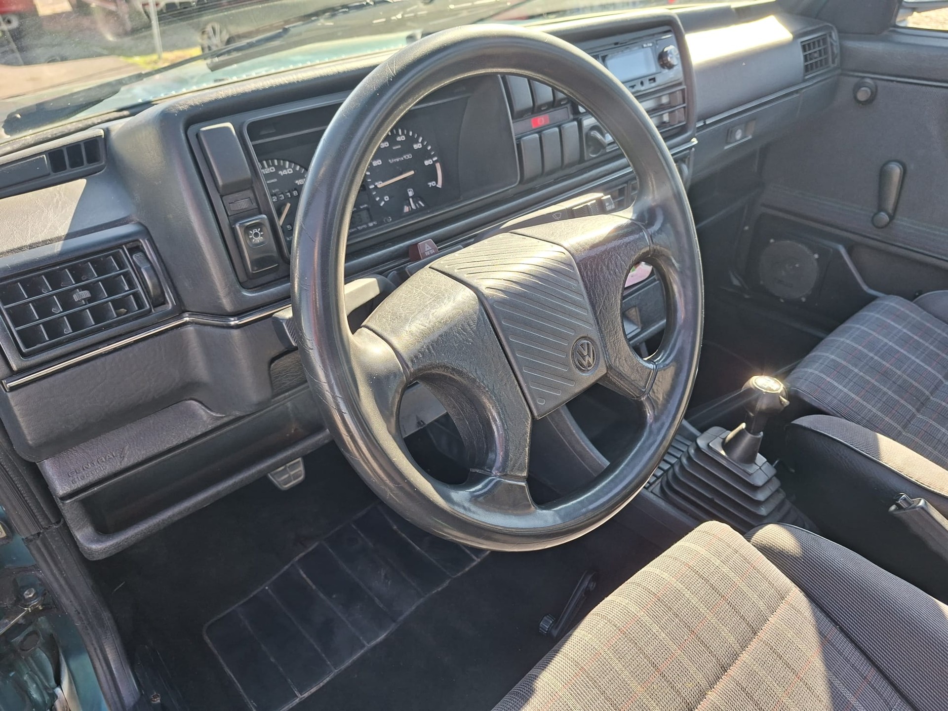 VW Golf 1800 GTI-image-6