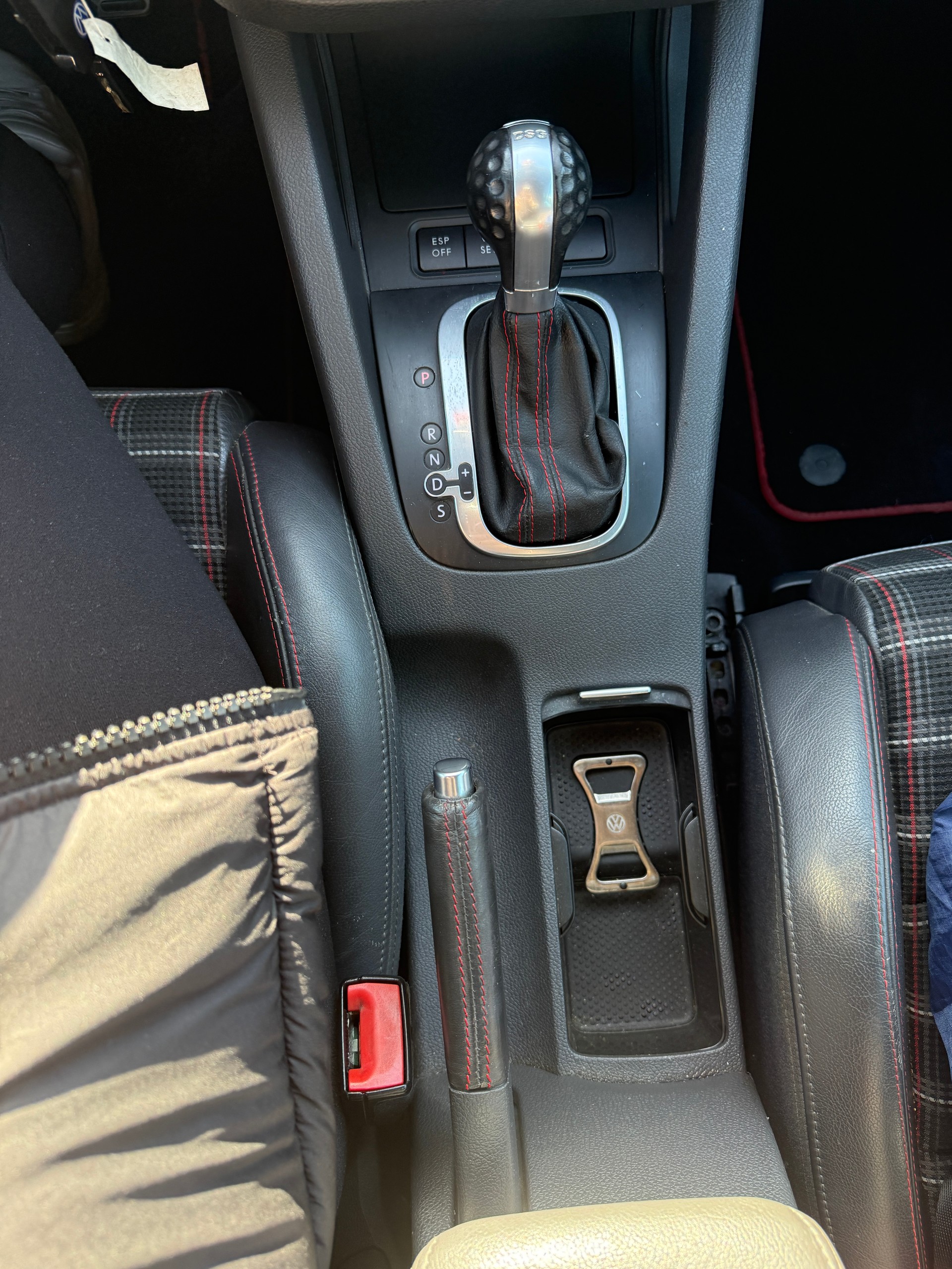 VW Golf 2.0 TFSI GTI Edition 30 DSG-image-12