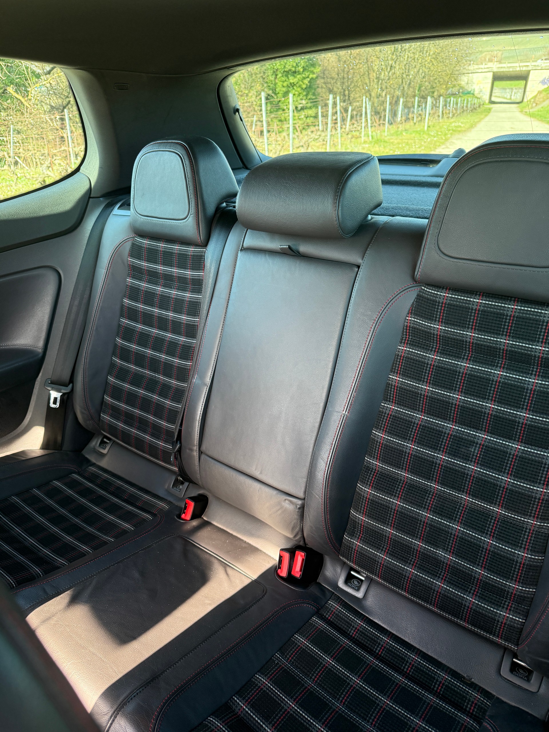 VW Golf 2.0 TFSI GTI Edition 30 DSG-image-8