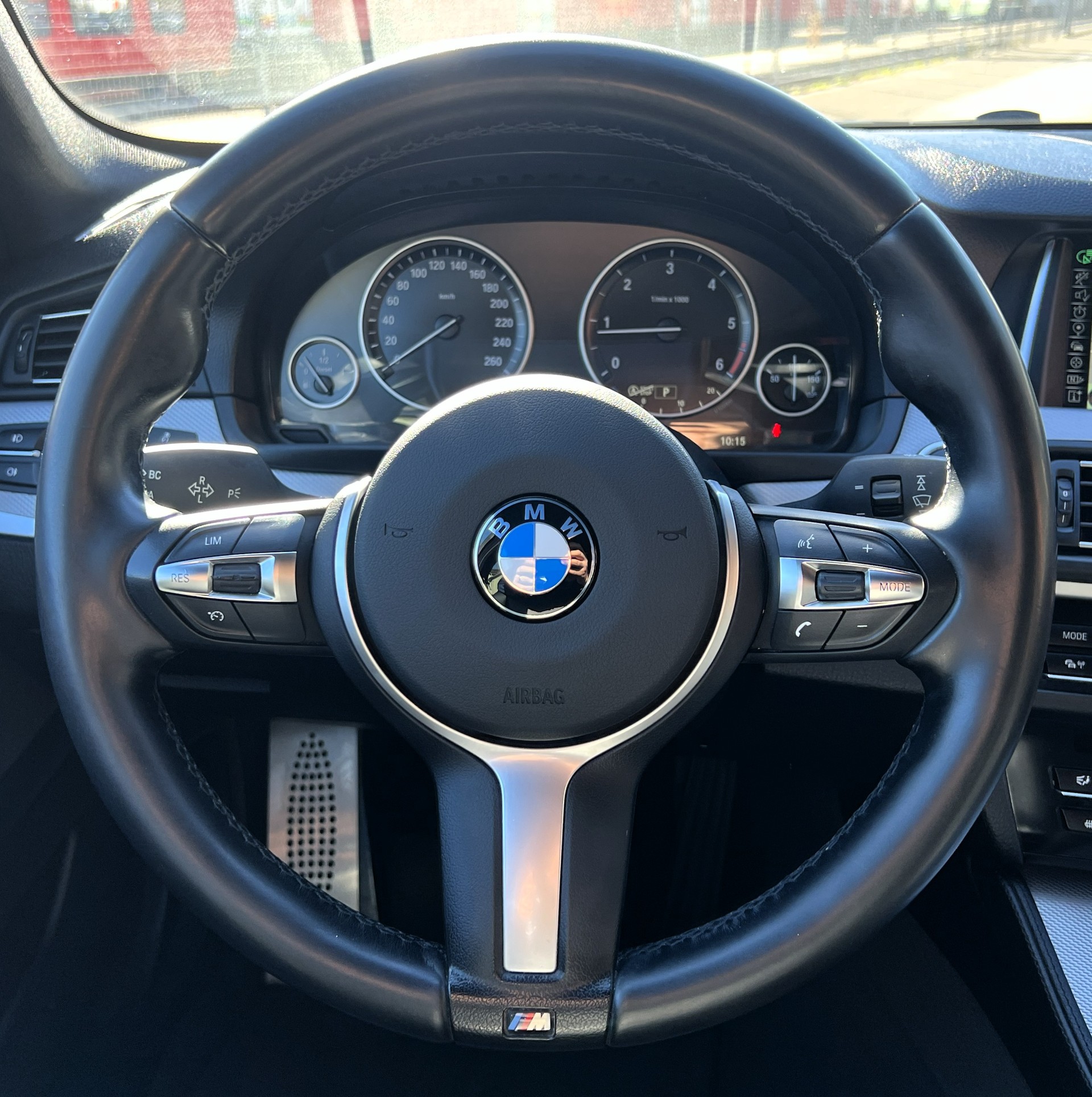 BMW 525d Touring xDrive M-Sport-image-19