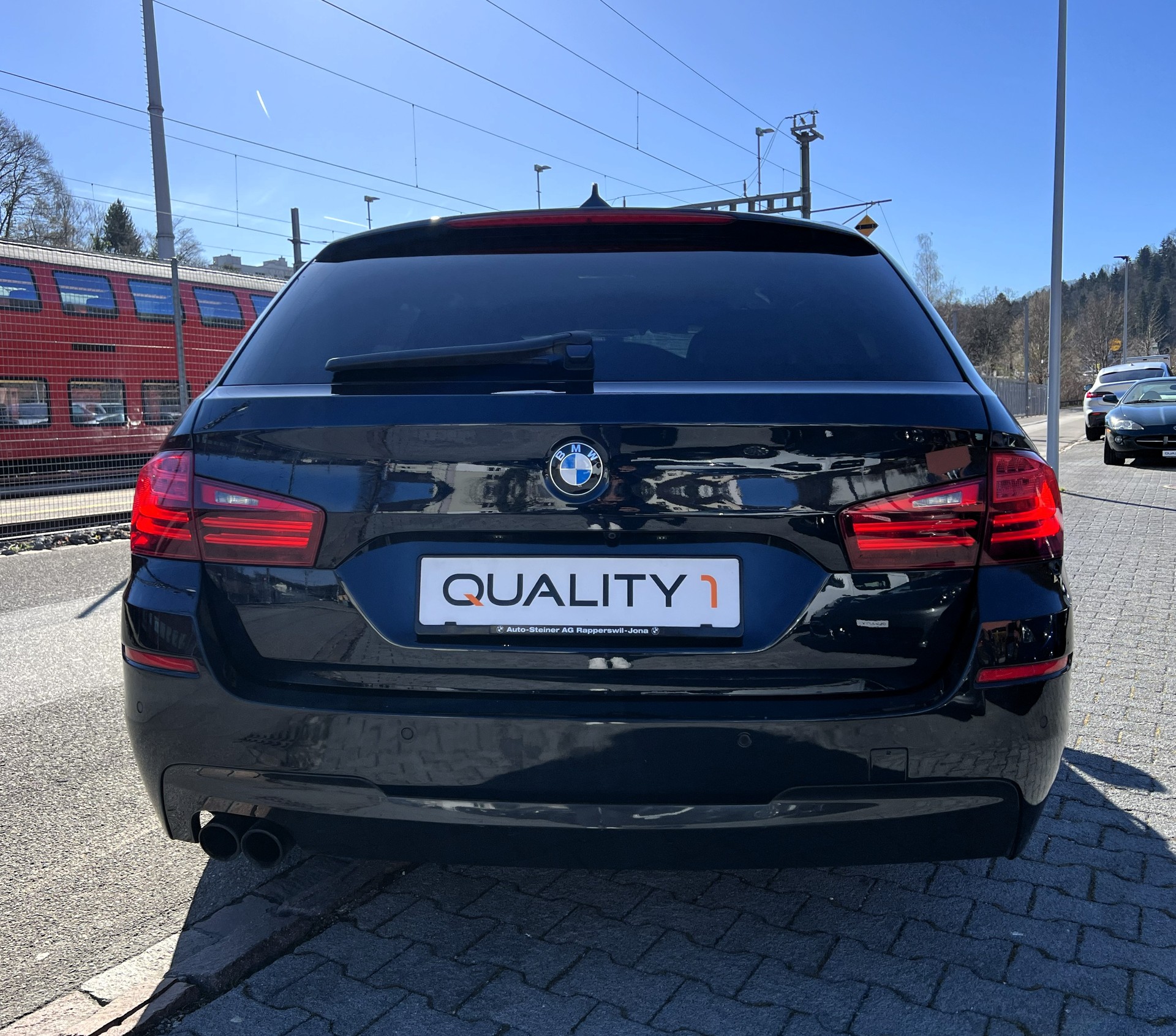 BMW 525d Touring xDrive M-Sport-image-3