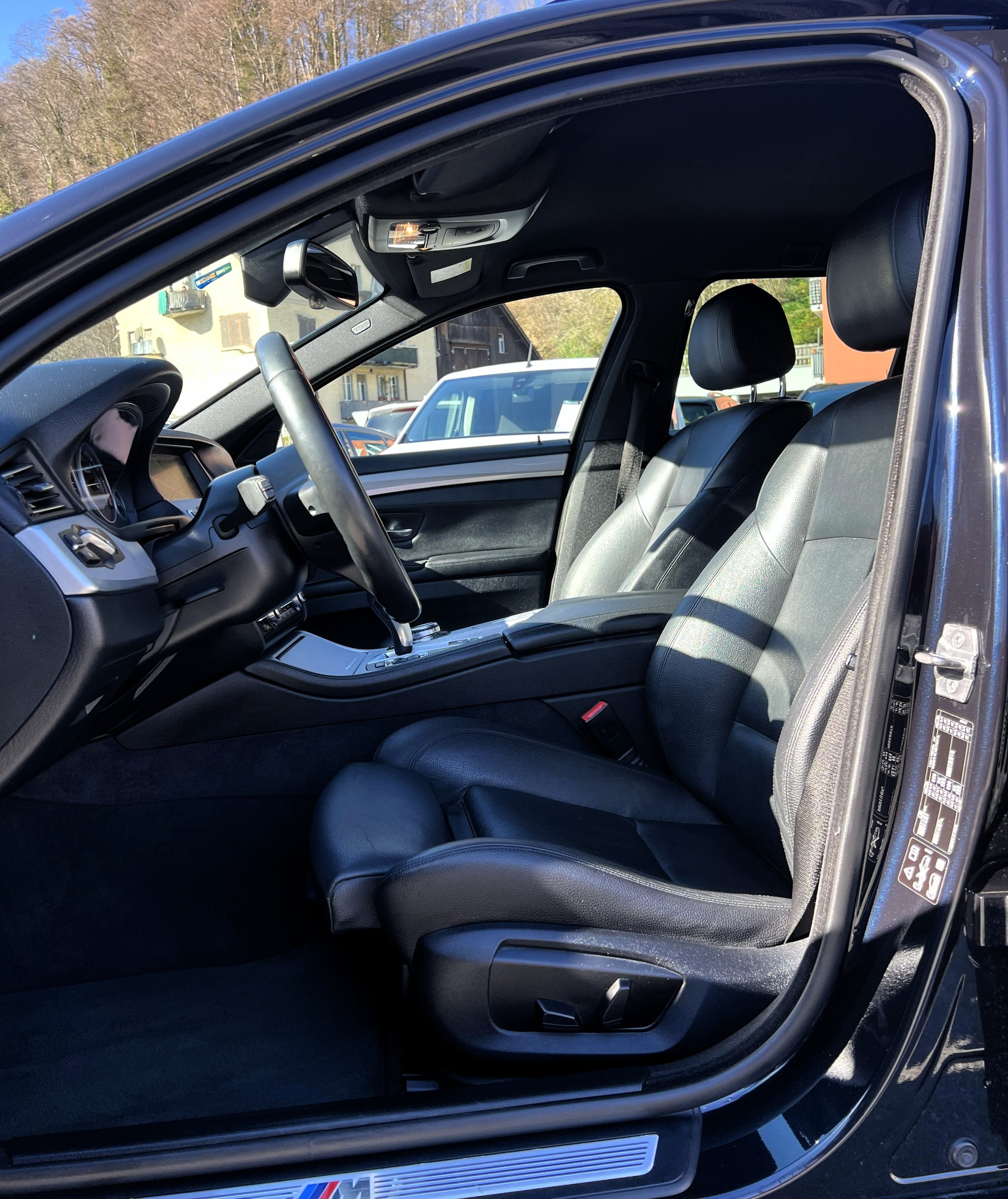 BMW 525d Touring xDrive M-Sport-image-17