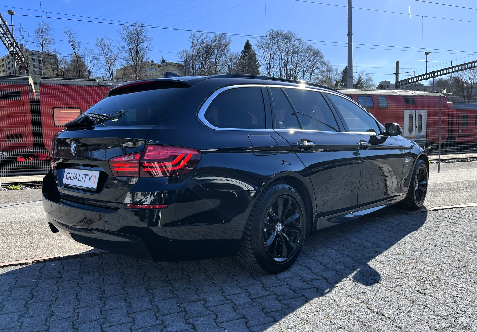 BMW 525d Touring xDrive M-Sport-image-4