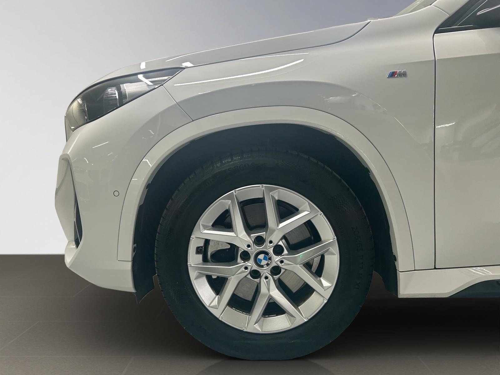 BMW X1 23i xDrive-image-8