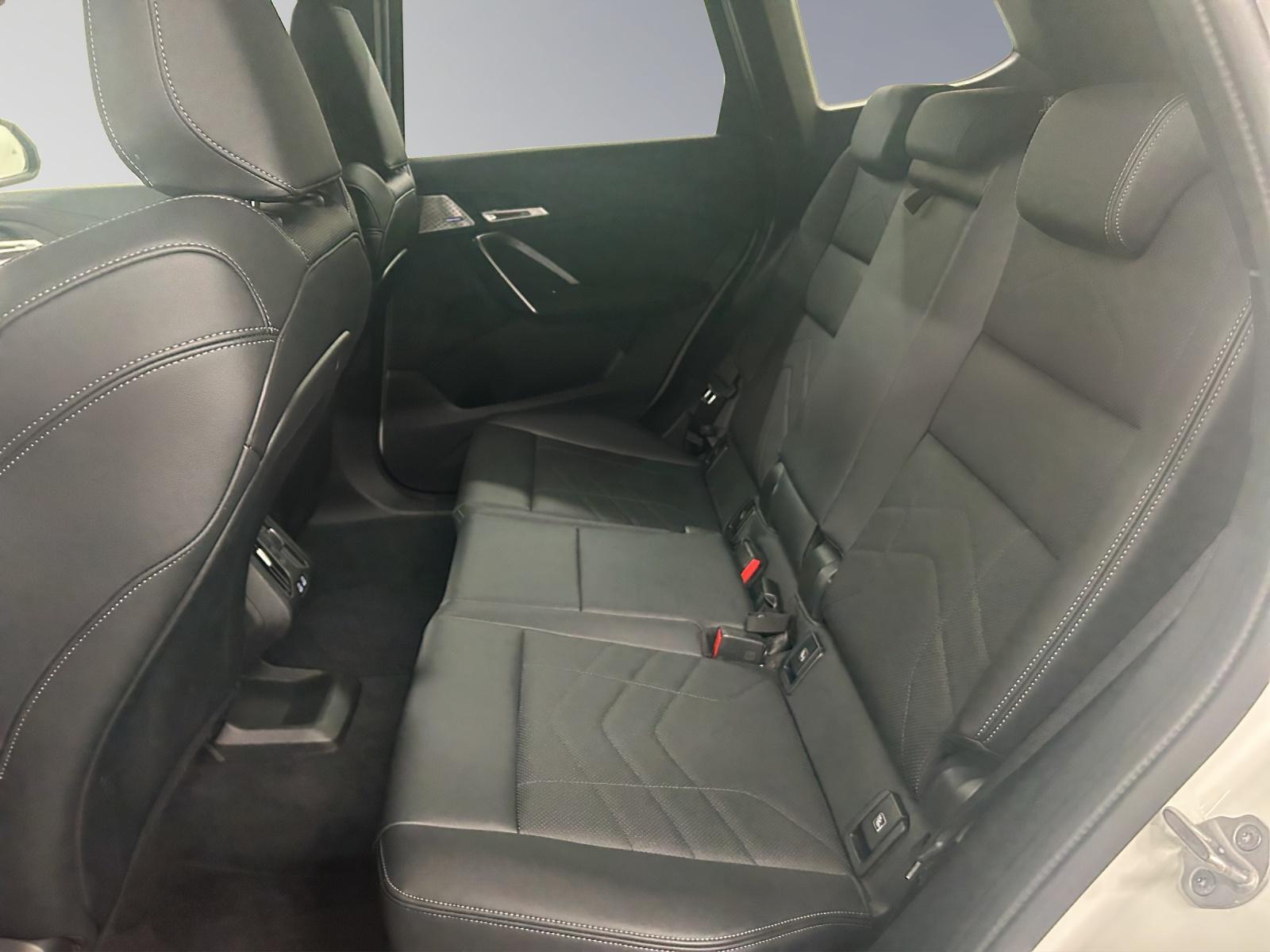 BMW X1 23i xDrive-image-12
