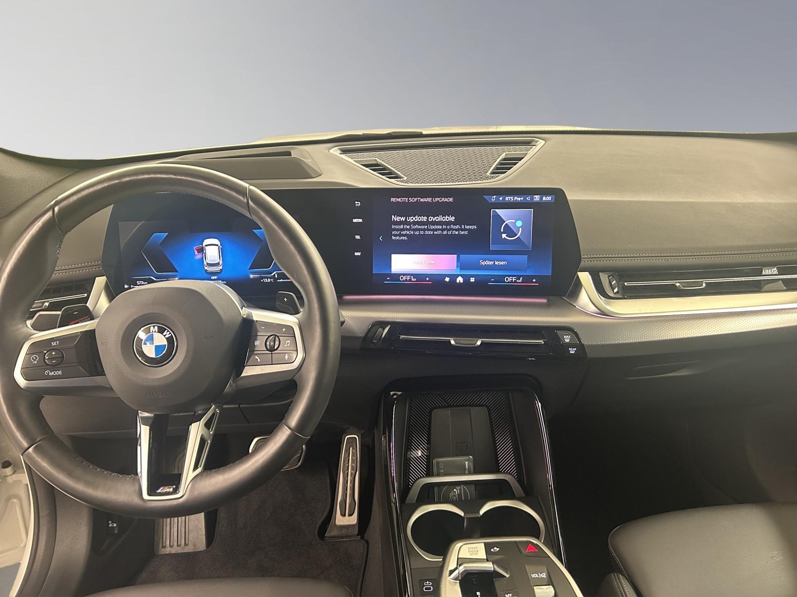 BMW X1 23i xDrive-image-15
