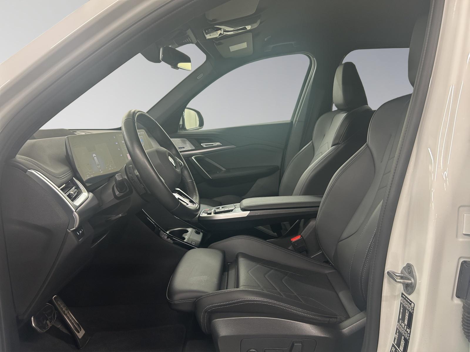 BMW X1 23i xDrive-image-10