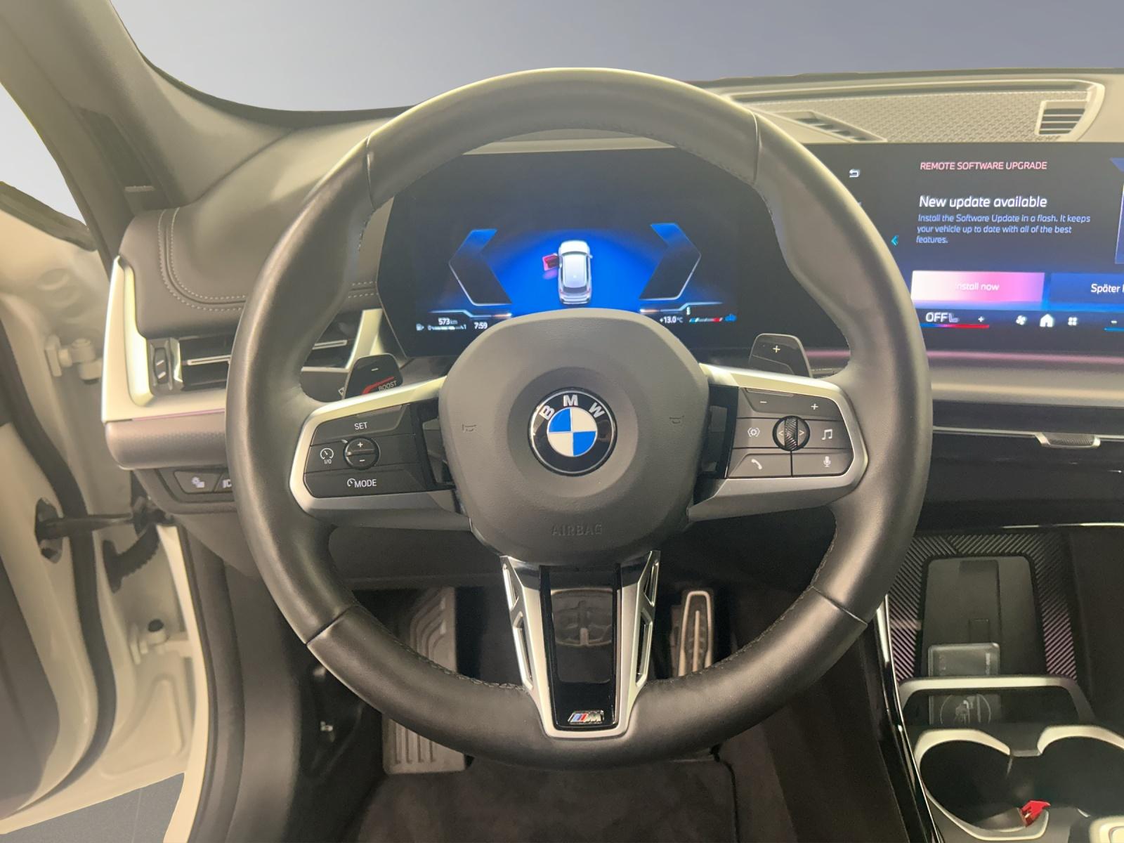 BMW X1 23i xDrive-image-13