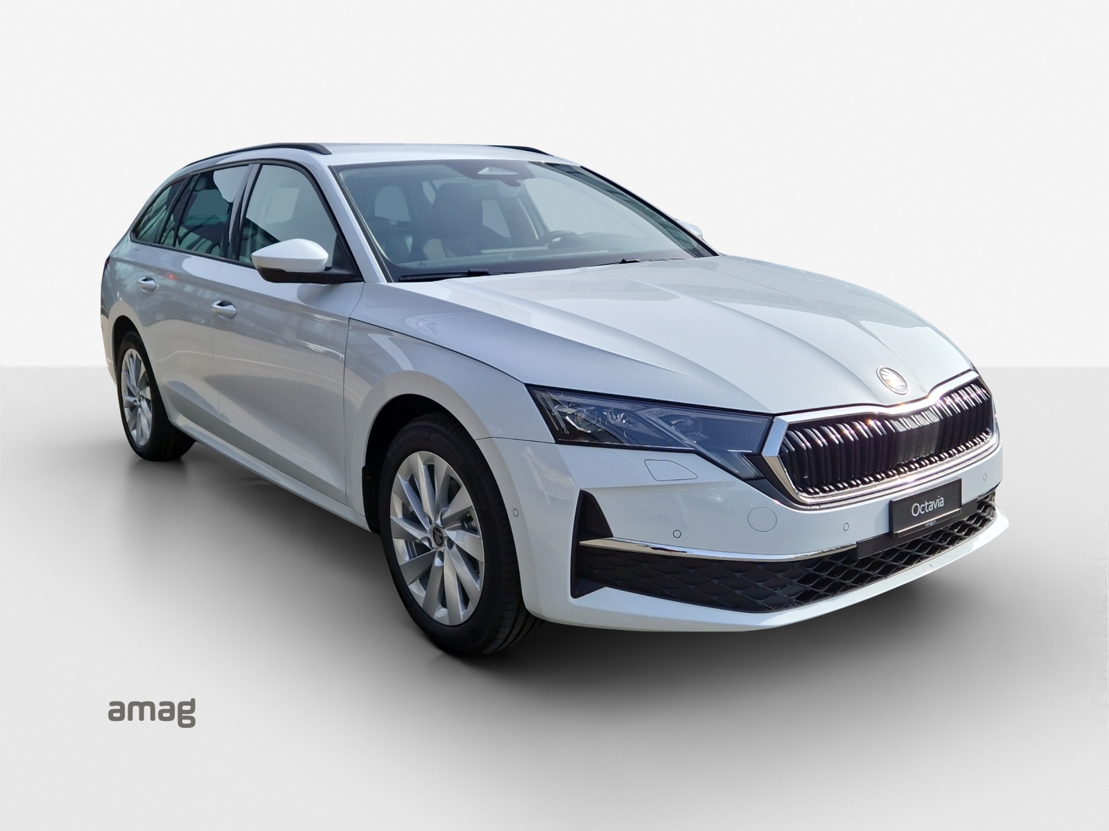 SKODA Octavia Combi 2.0 TDI DSG Selection-image-5