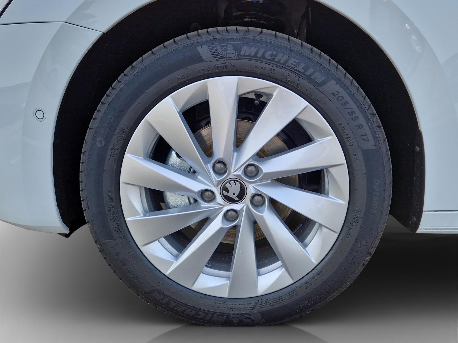 SKODA Octavia Combi 2.0 TDI DSG Selection-image-13