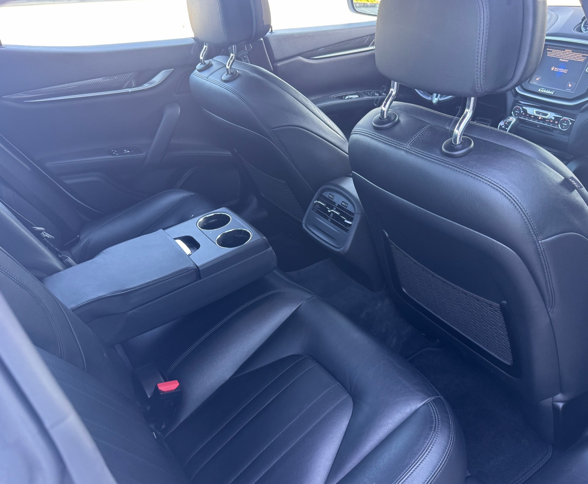 MASERATI Ghibli S Q4 3.0 V6 Swiss Mountain Ed. Automatica-image-4