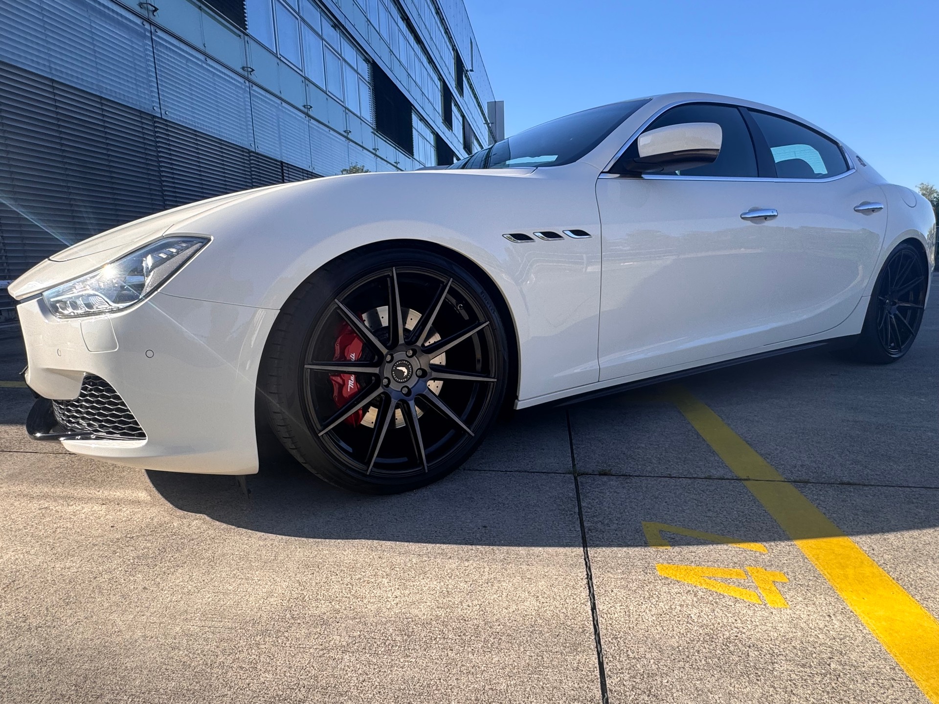 MASERATI Ghibli S Q4 3.0 V6 Swiss Mountain Ed. Automatica-image-1