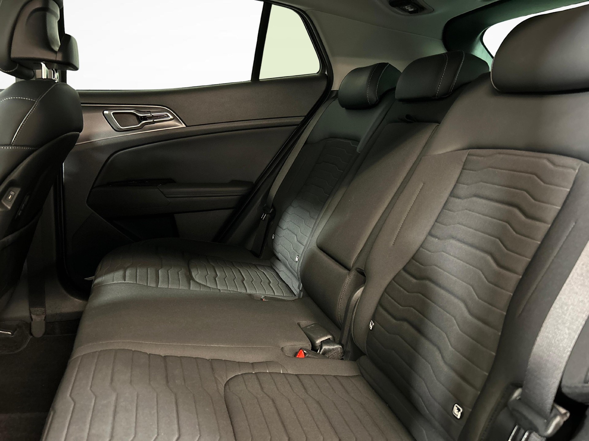 KIA Sportage 1.6 T-GDi Hybrid Style-image-3