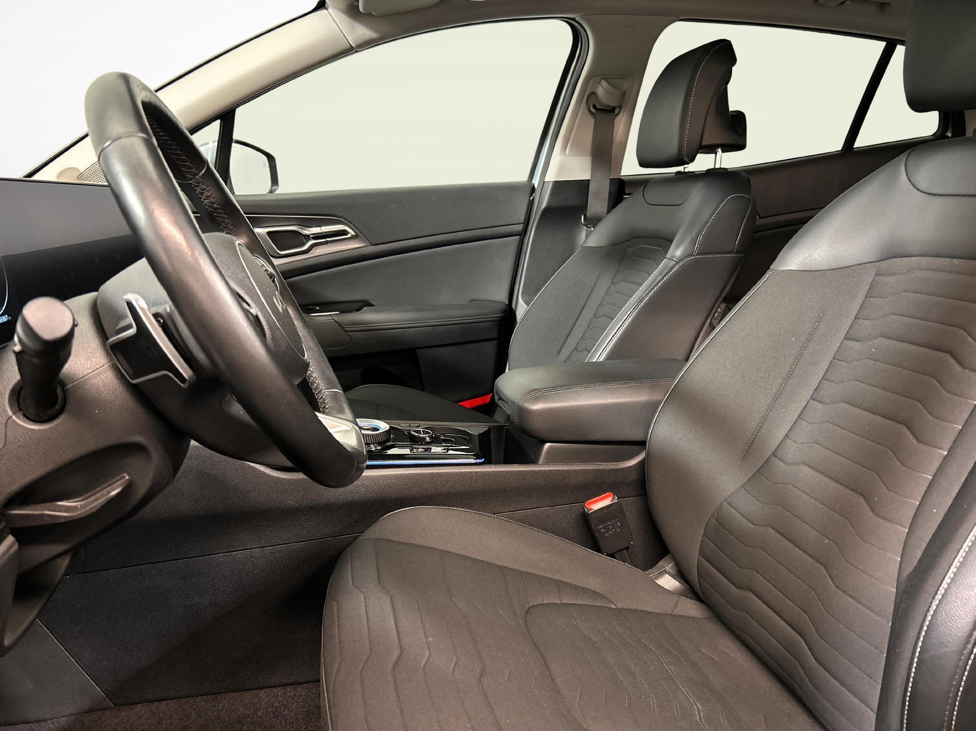 KIA Sportage 1.6 T-GDi Hybrid Style-image-2