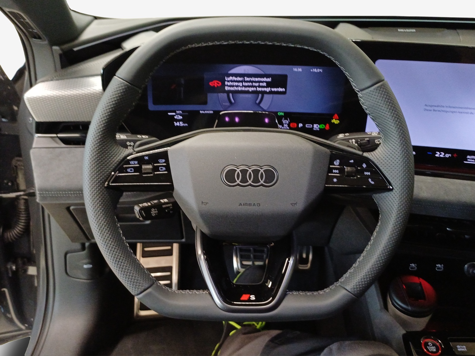 AUDI A6 Avant e-tron quattro-image-9