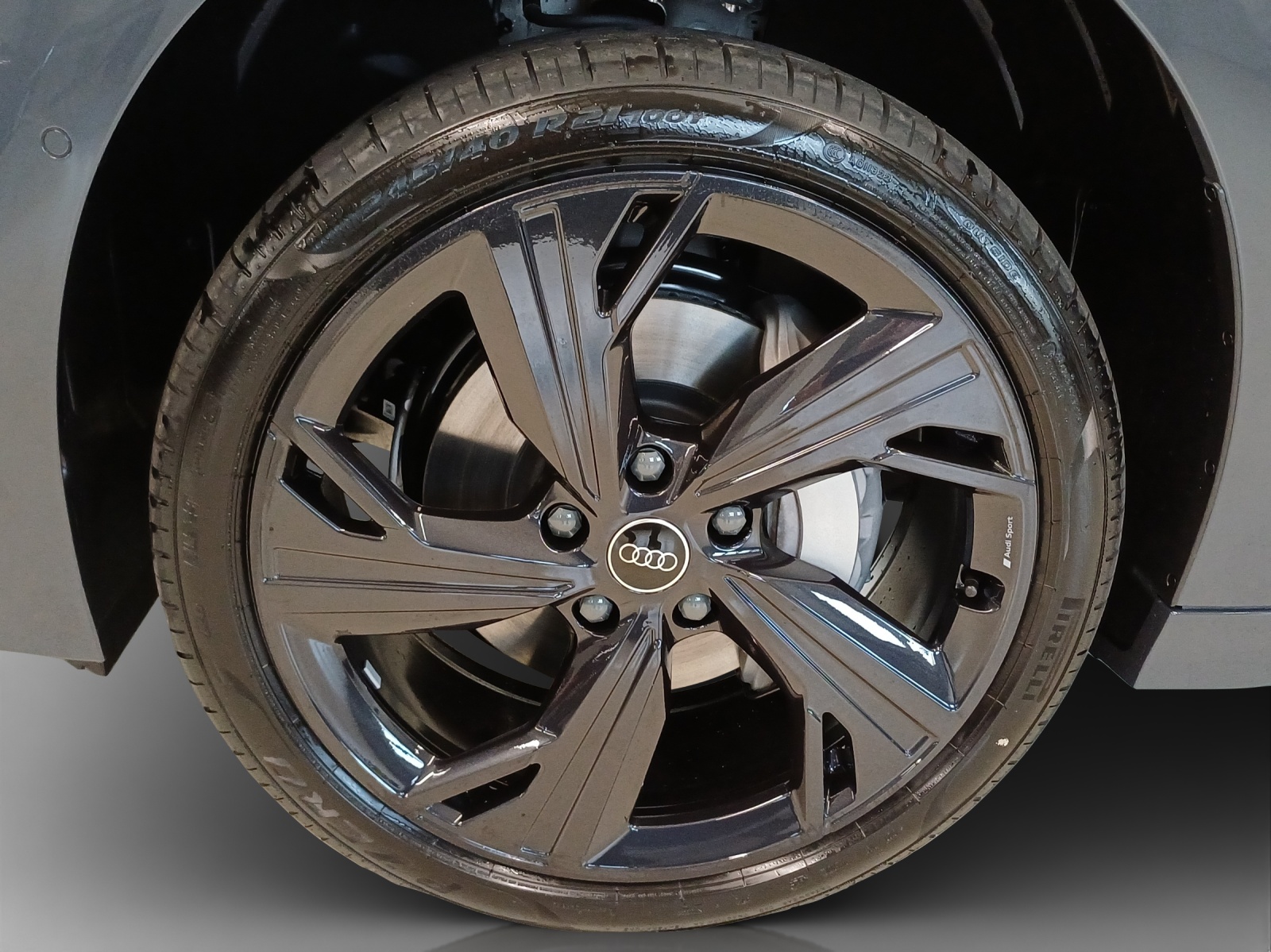 AUDI A6 Avant e-tron quattro-image-13