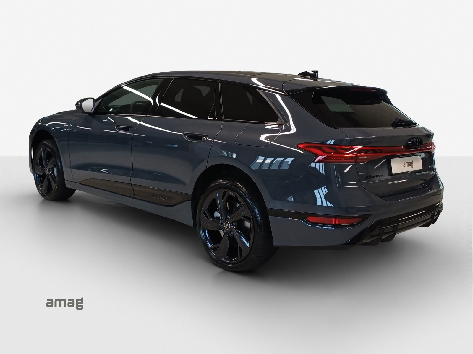 AUDI A6 Avant e-tron quattro-image-2