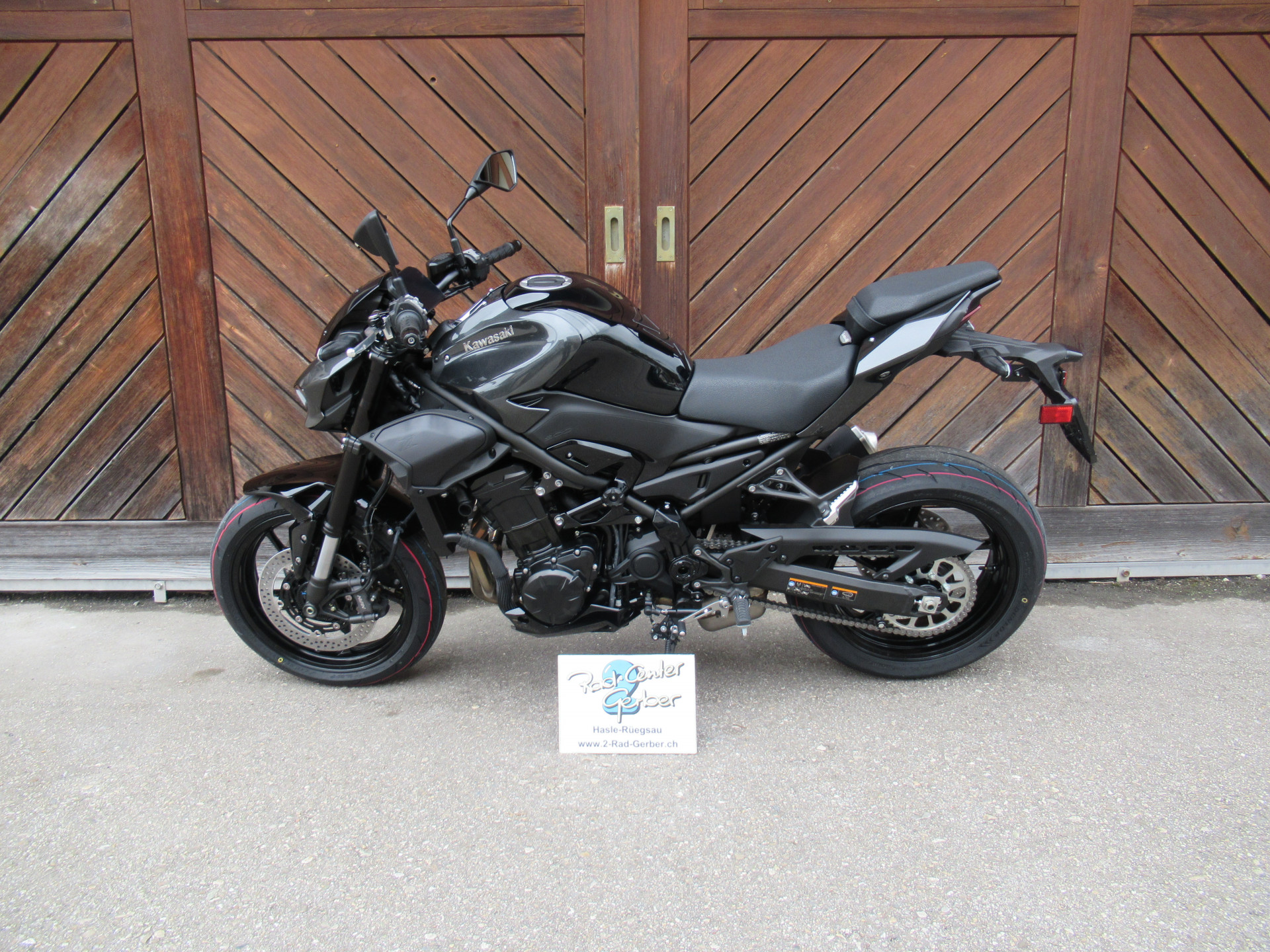 KAWASAKI Z 900-image-6