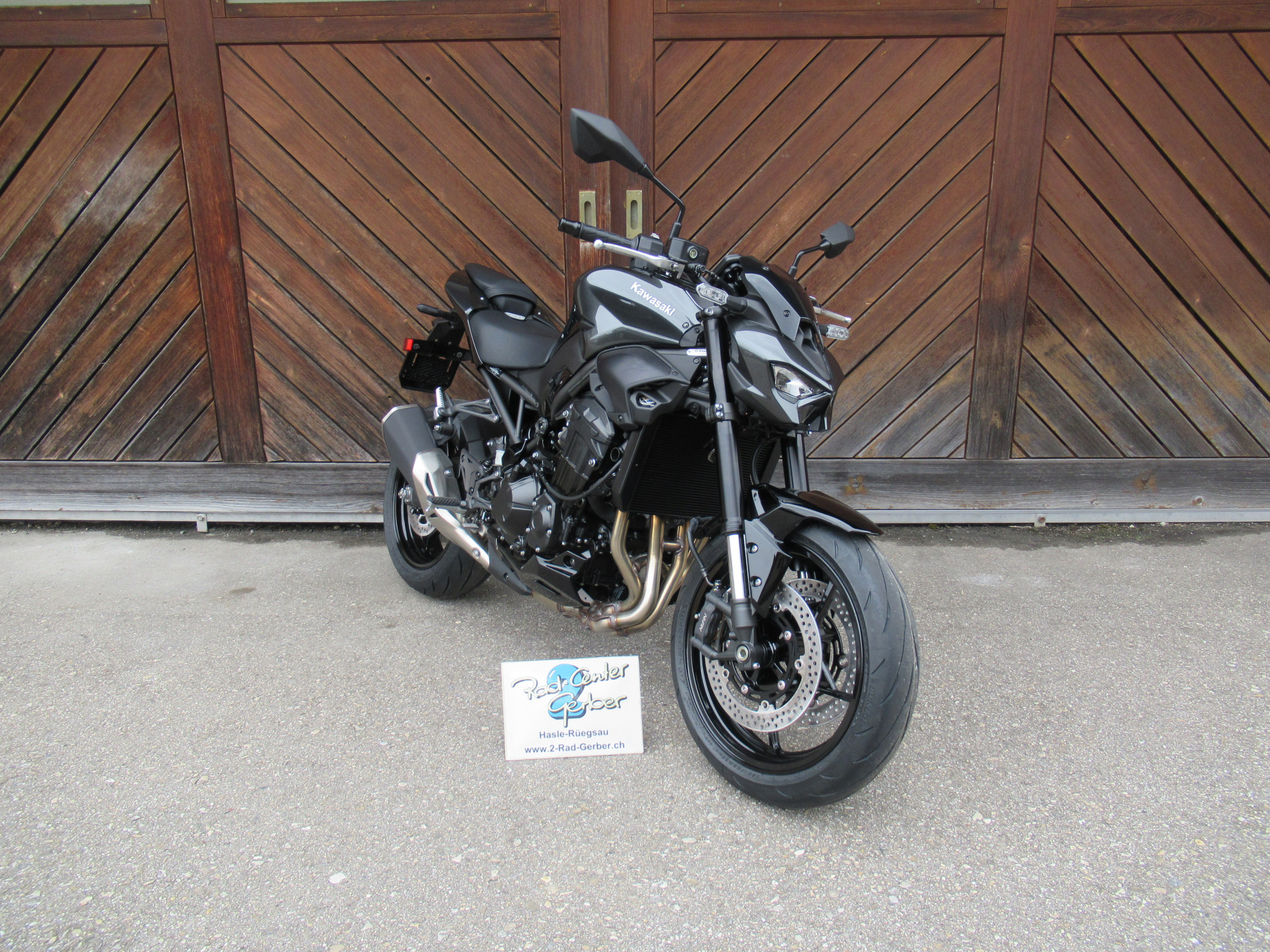 KAWASAKI Z 900-image-5