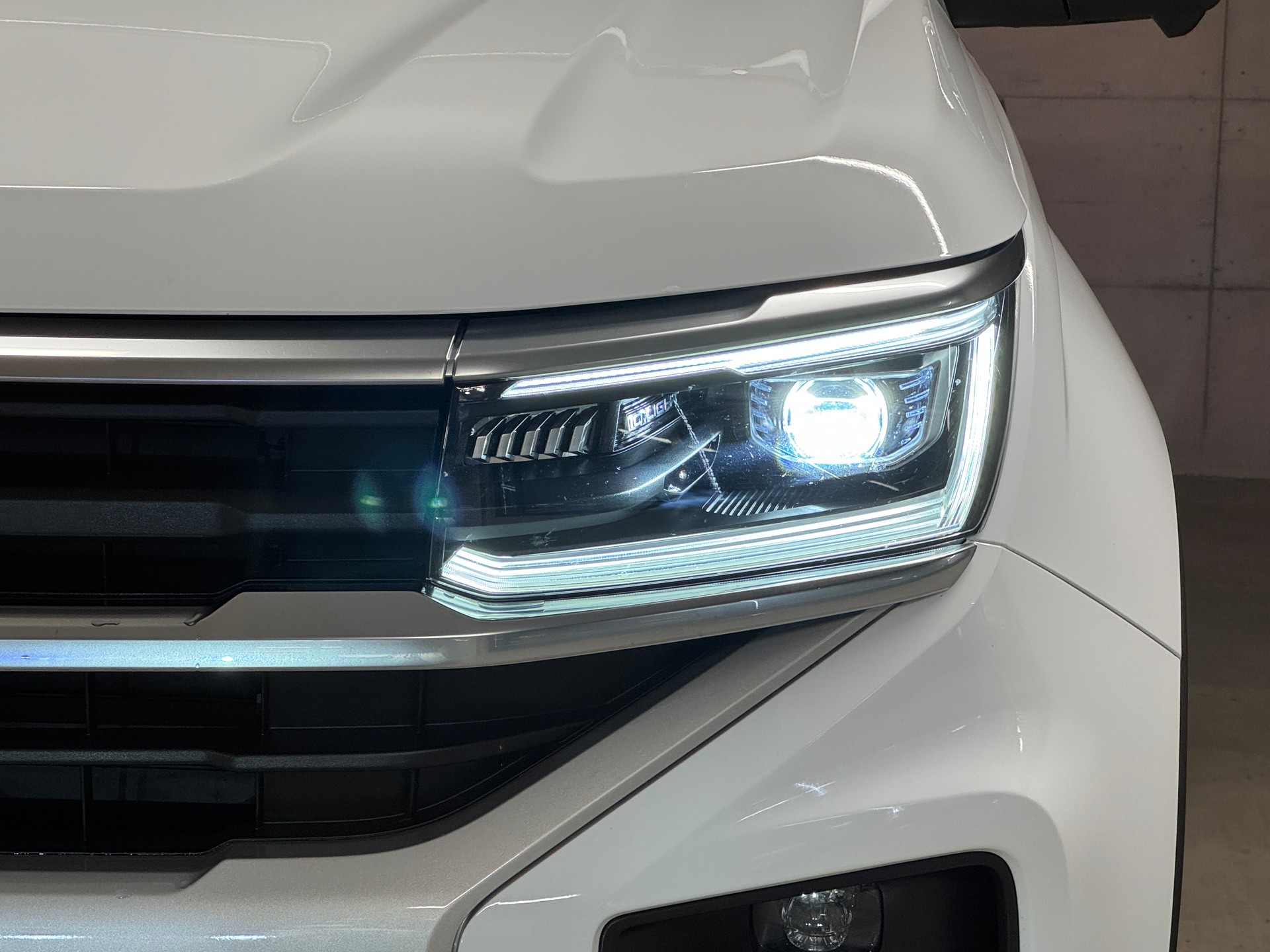 VW Amarok 3.0TDI Aventura Winter 1-image-4