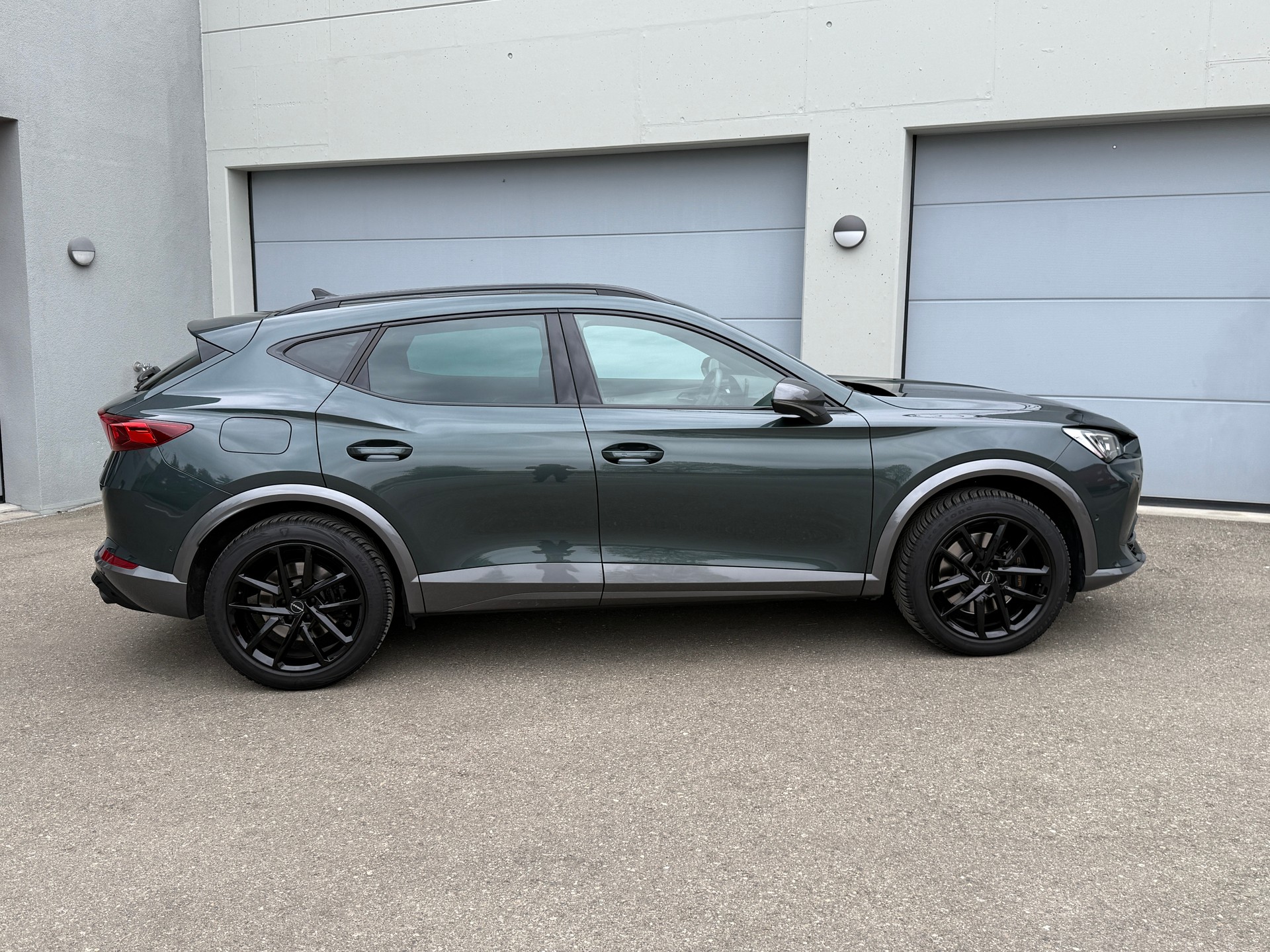 CUPRA Formentor 2.0TSI VZ 4Drive DSG mit Anhängerkupplung & Panoramadach-image-10