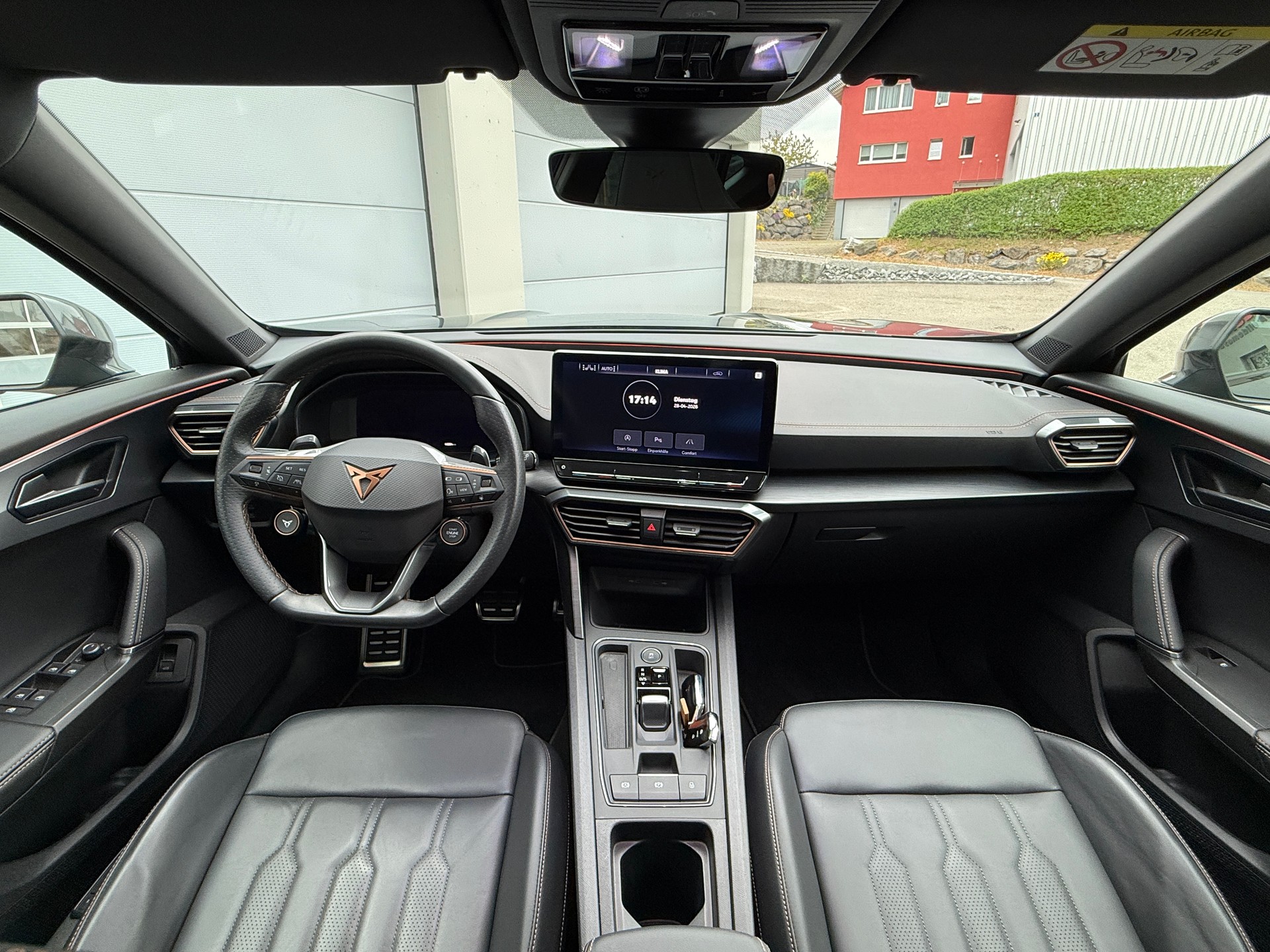 CUPRA Formentor 2.0TSI VZ 4Drive DSG mit Anhängerkupplung & Panoramadach-image-3
