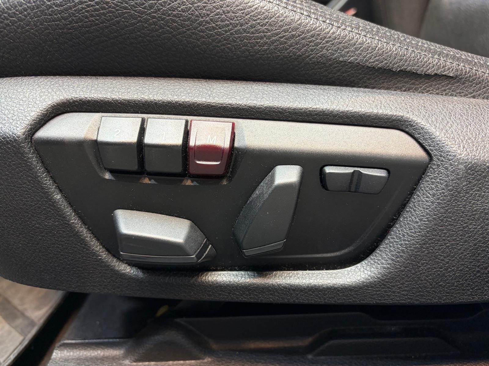 BMW 335i xDrive Sport Line Steptronic - Toit ouvrant/ Apple Car Play/Android Auto-image-11
