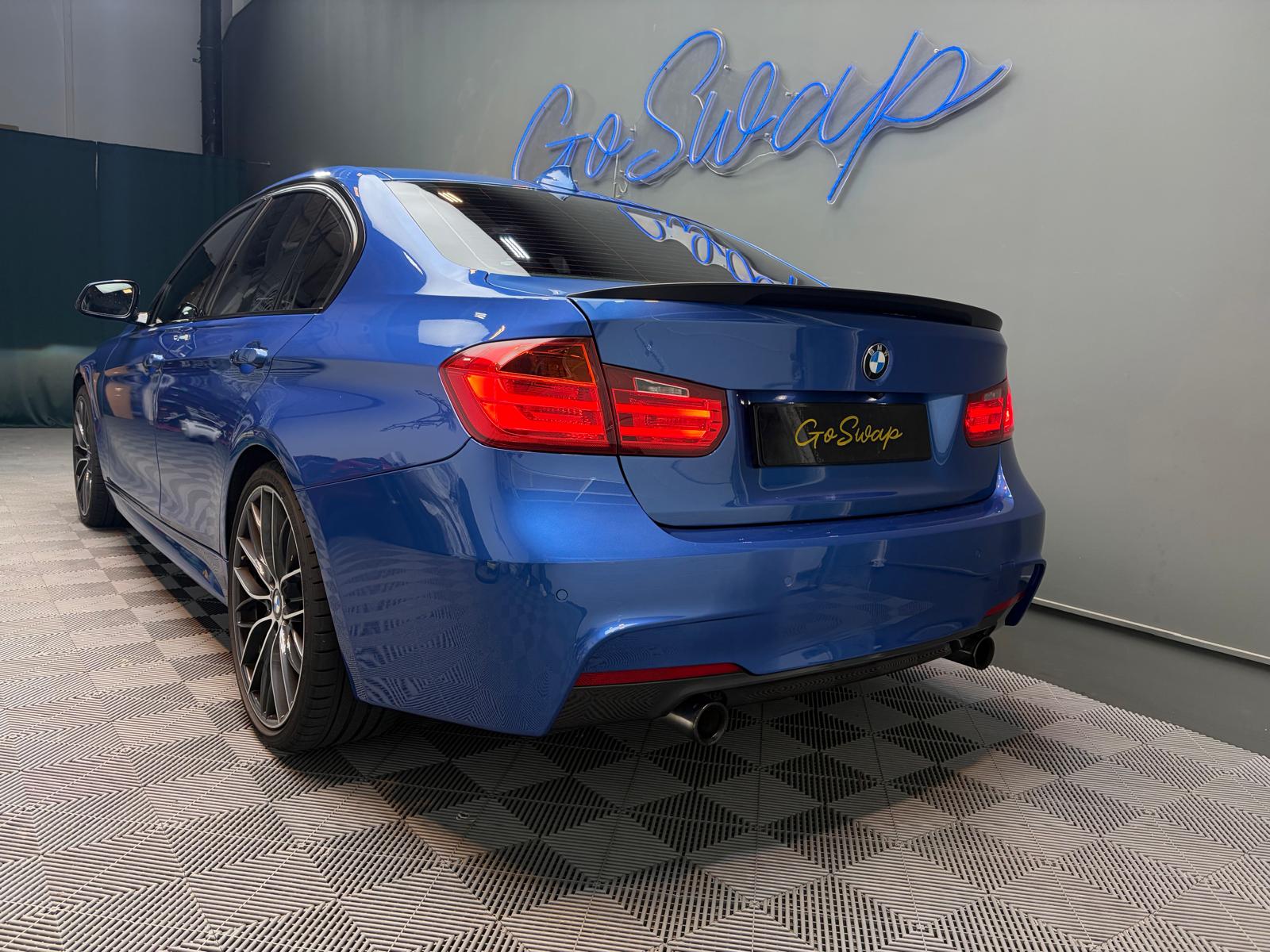 BMW 335i xDrive Sport Line Steptronic - Toit ouvrant/ Apple Car Play/Android Auto-image-9
