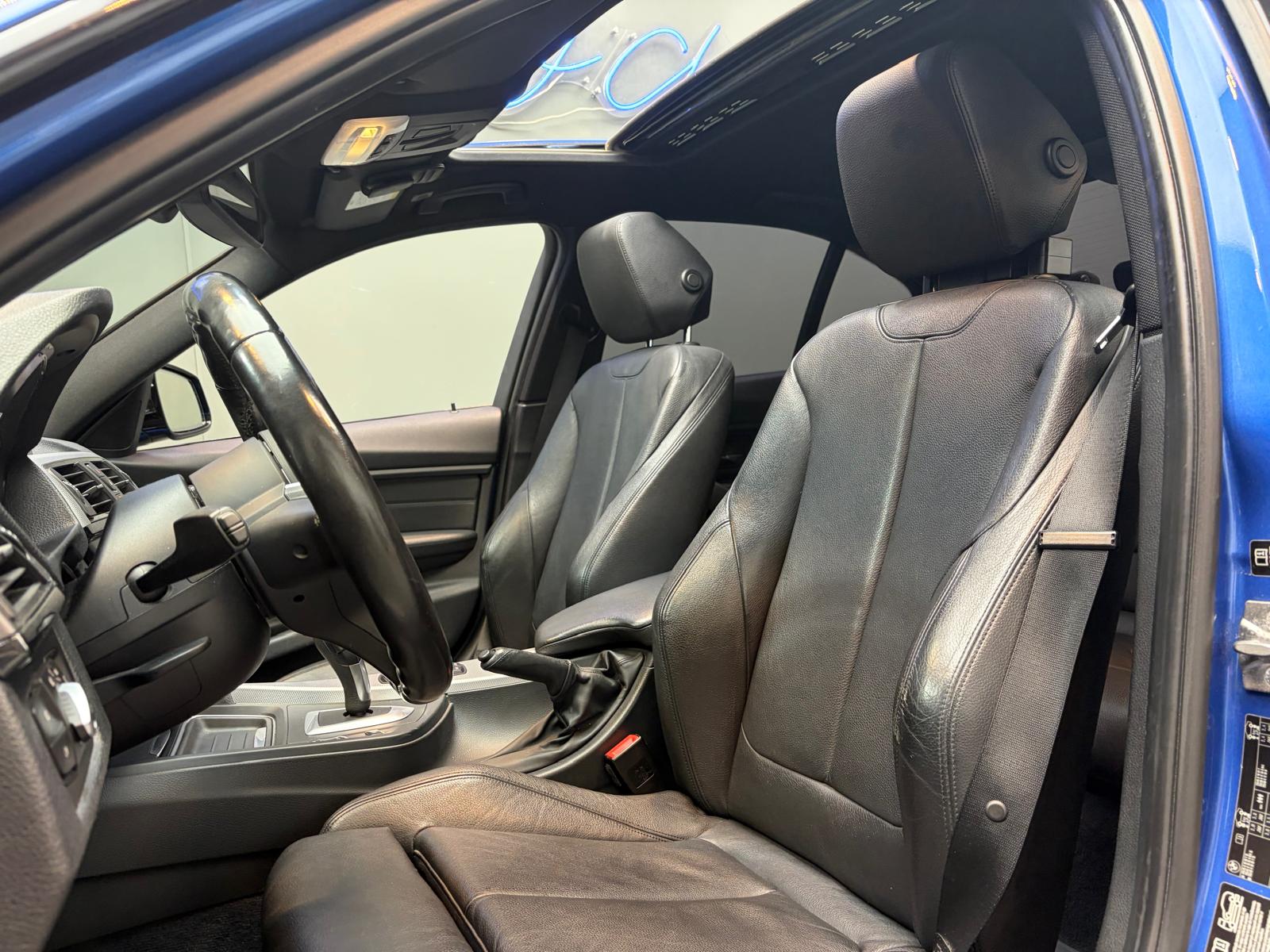 BMW 335i xDrive Sport Line Steptronic - Toit ouvrant/ Apple Car Play/Android Auto-image-10