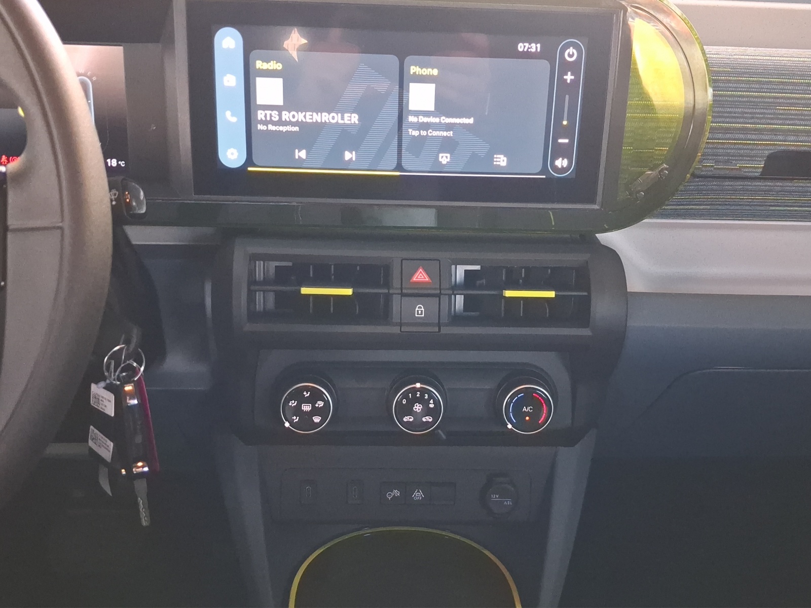 FIAT Grande Panda Elektro Red-image-13